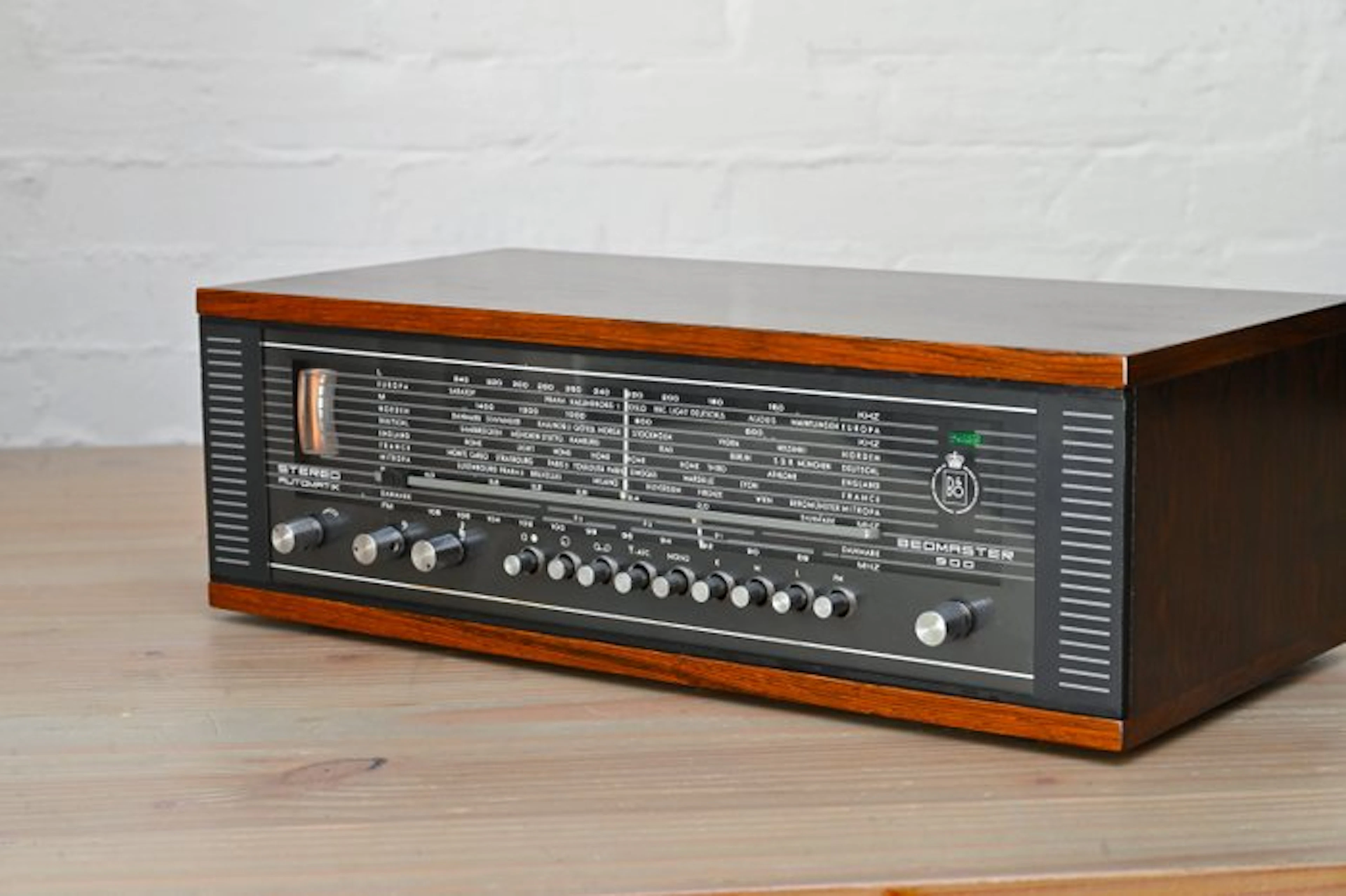 Bang & Olufsen - Beomaster 900M Solid state stereo receiver
