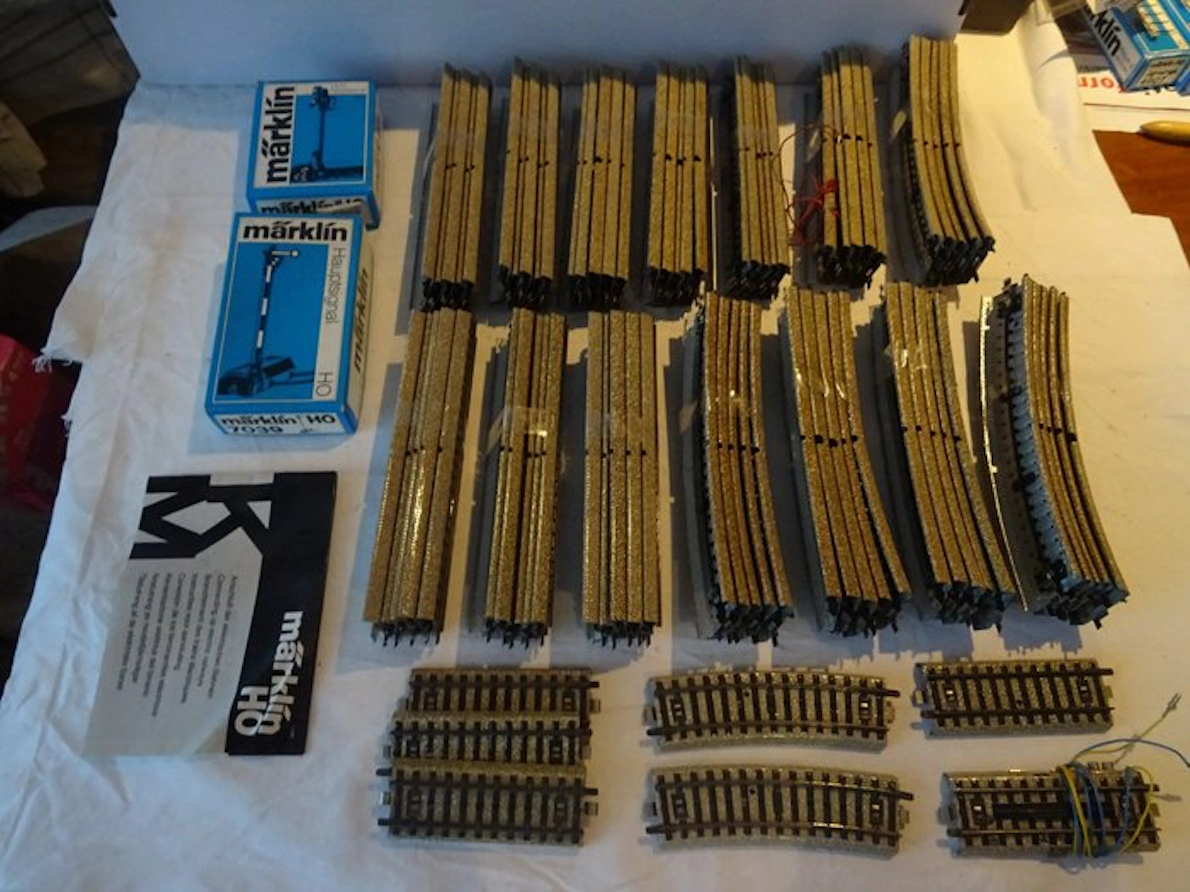 Märklin H0 - Model train tracks (78) - 2 x electrical...