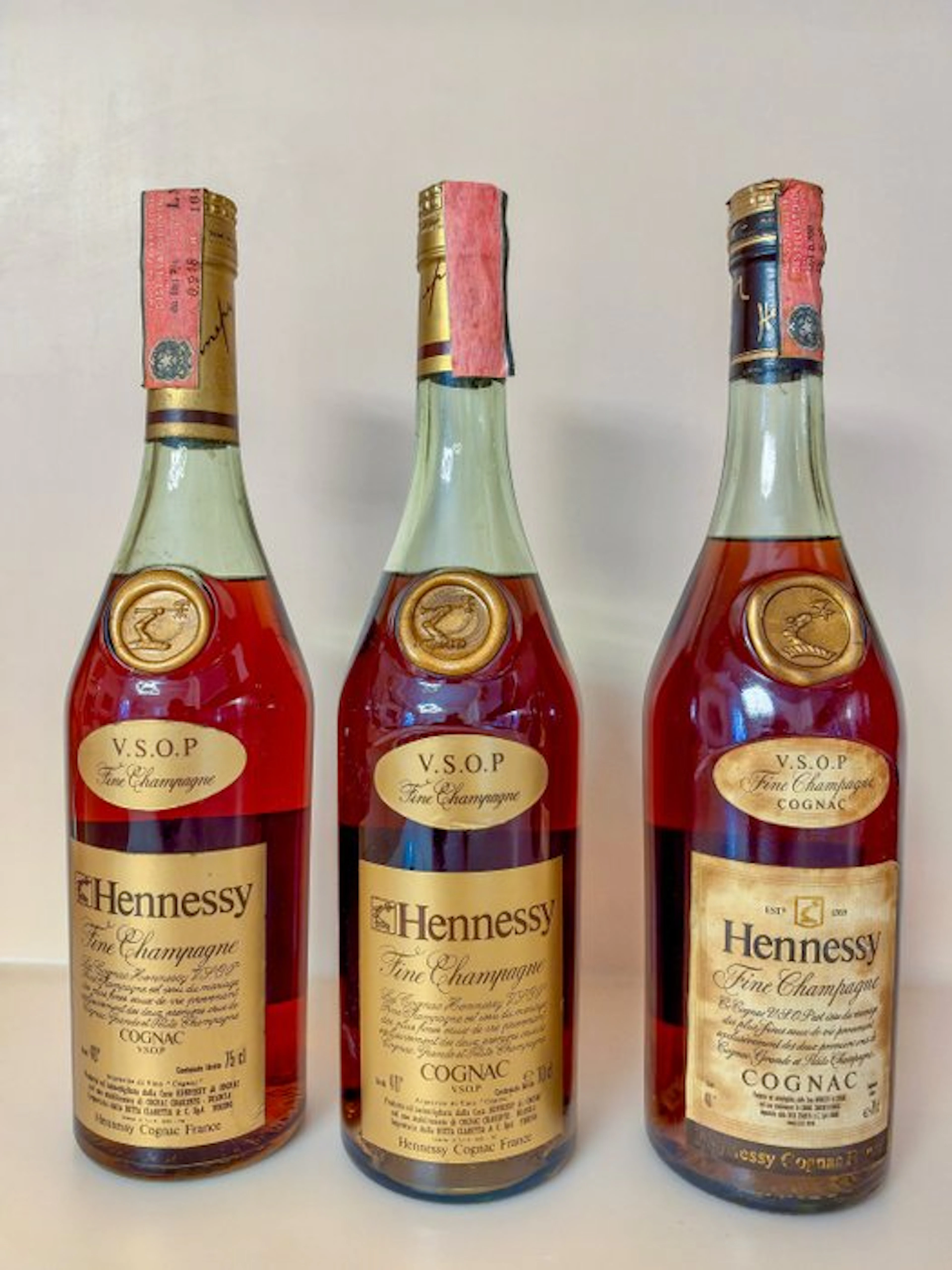 Hennessy - VSOP Fine Champagne - b. 1970s, 1980s - 70cl, 75cl - 3 bottles