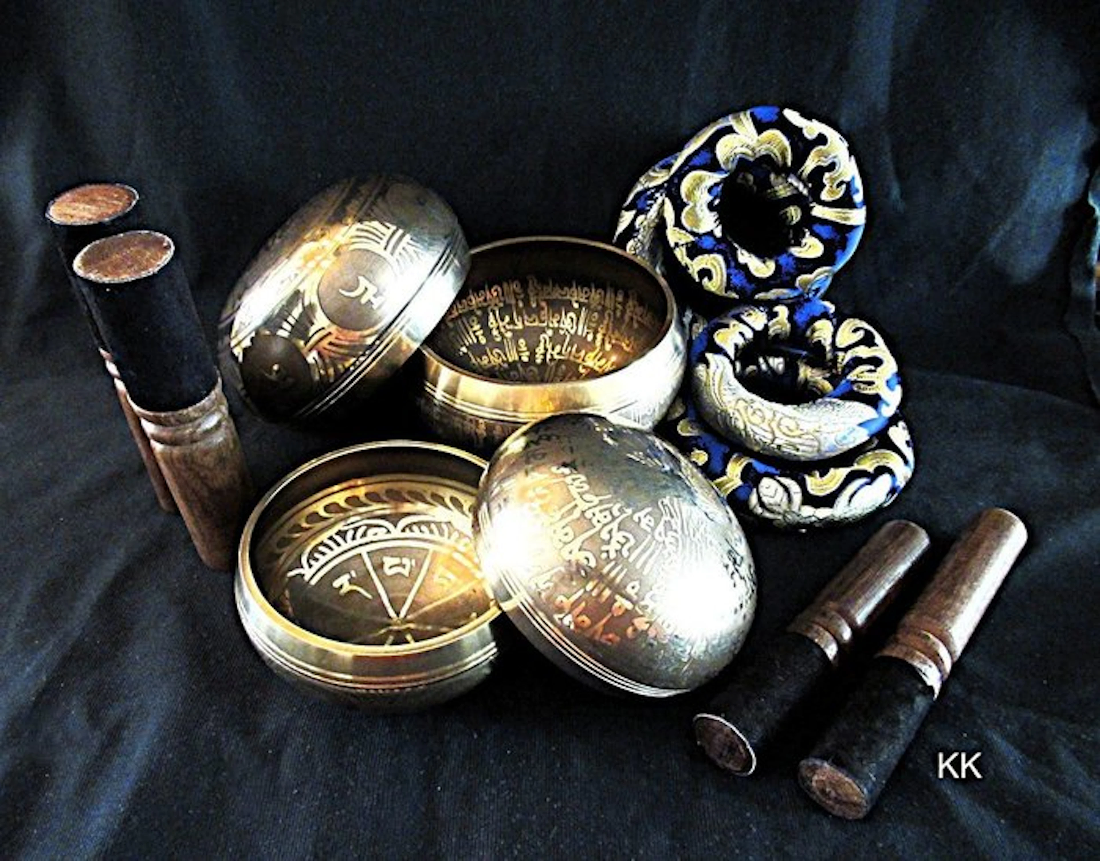 Singing bowl - Large lot (12) - singing bowls - 4x...