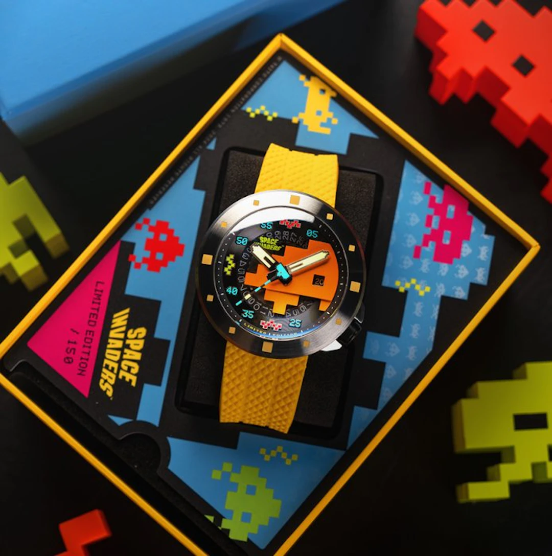 Nubeo - SPACE INVADERS - Limited Edition - Automatic...