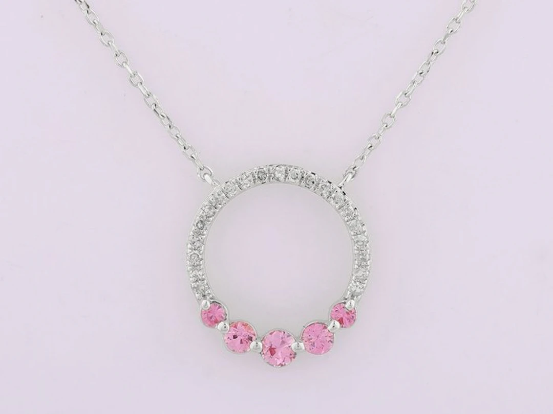 Necklace with pendant - 14 kt. White gold - 0.36ct. tw. Sapphire - Diamond