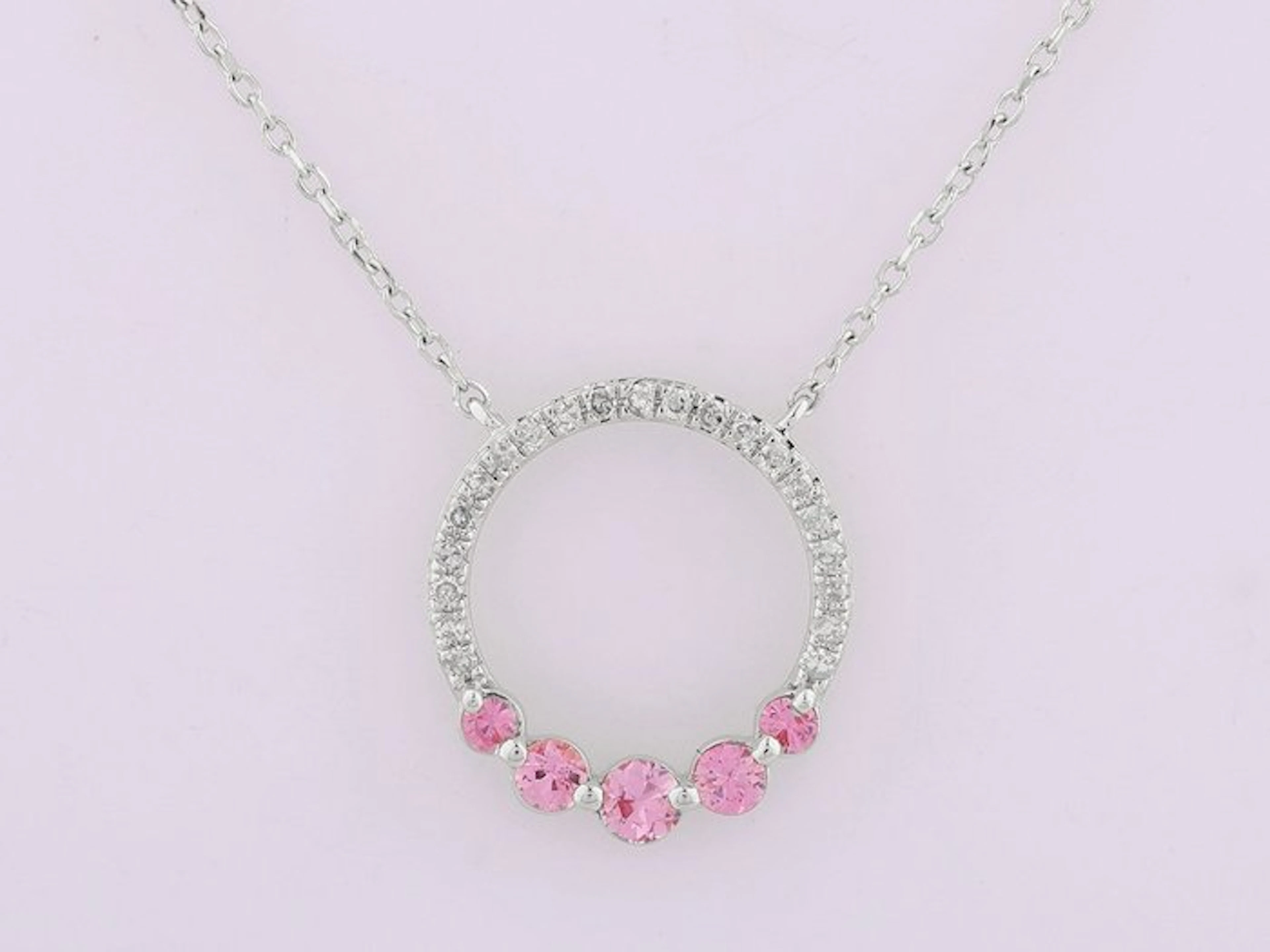 Necklace with pendant - 14 kt. White gold - 0.36ct. tw. Sapphire - Diamond