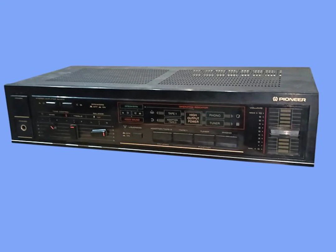 Pioneer - SA-570 Solid state integrated amplifier