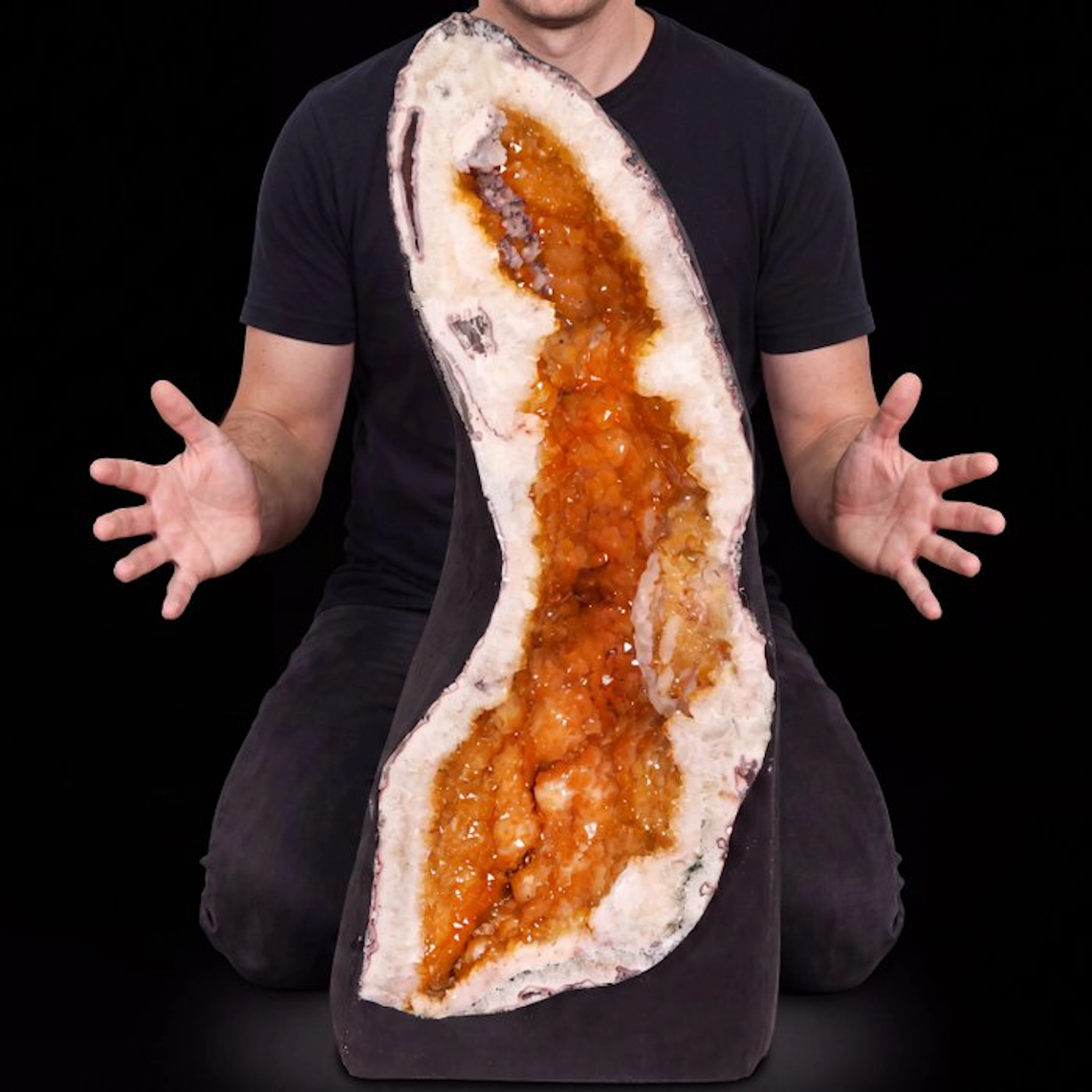Vivid Citrine - Cathedral Geode - 65x25x24 cm- 41 kg