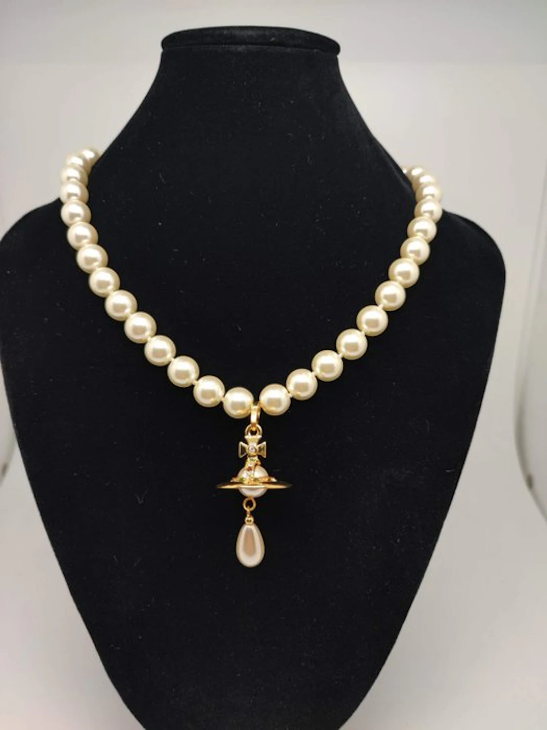 Vivienne Westwood - brass - Necklace - One-Row Pearl Drop choker