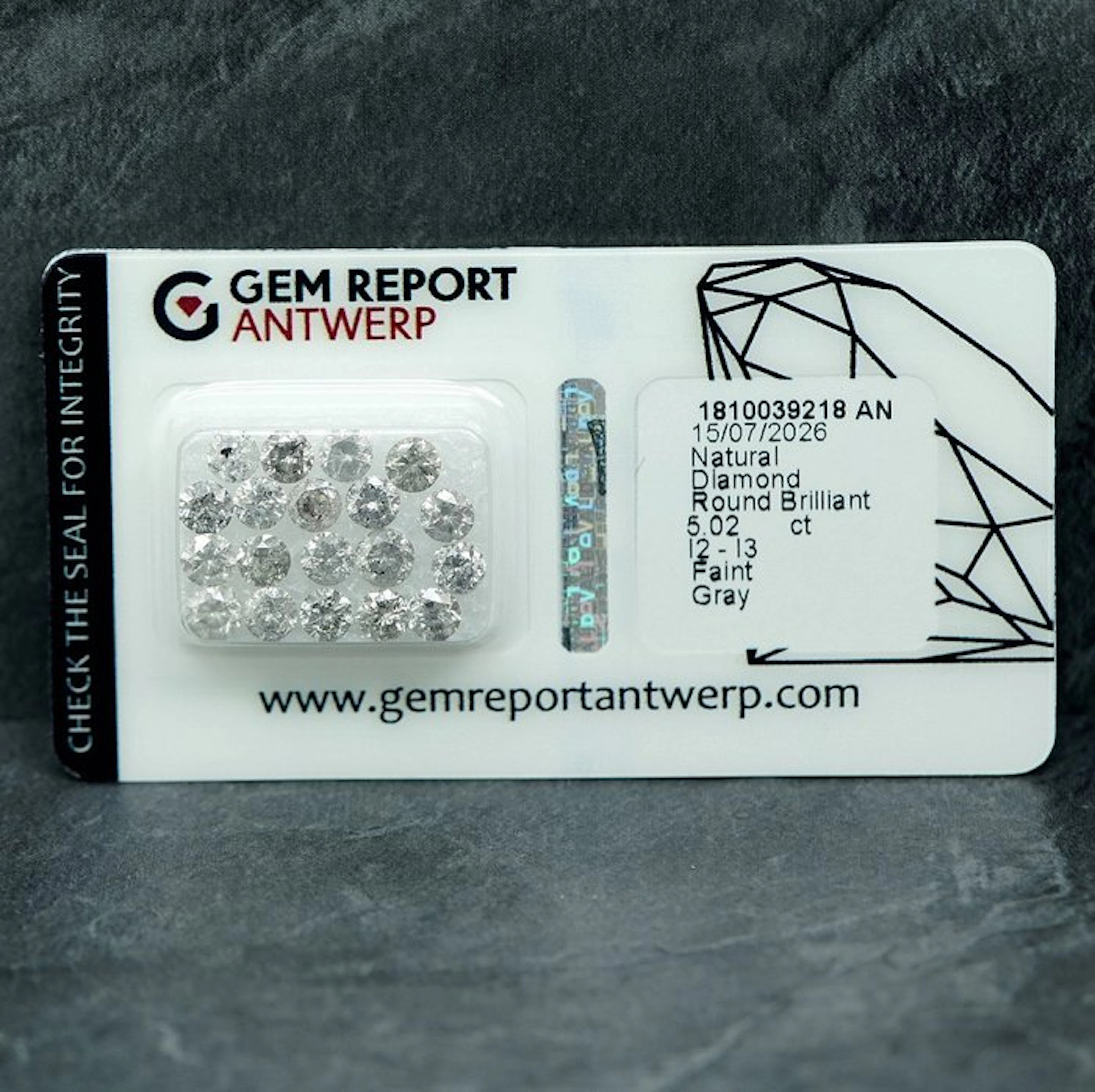 No reserve price - 19 pcs Diamond (Natural coloured)...