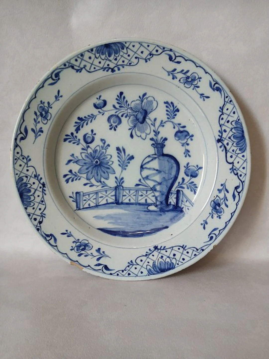 Dish - Delftware - Delft plate, 18th century.