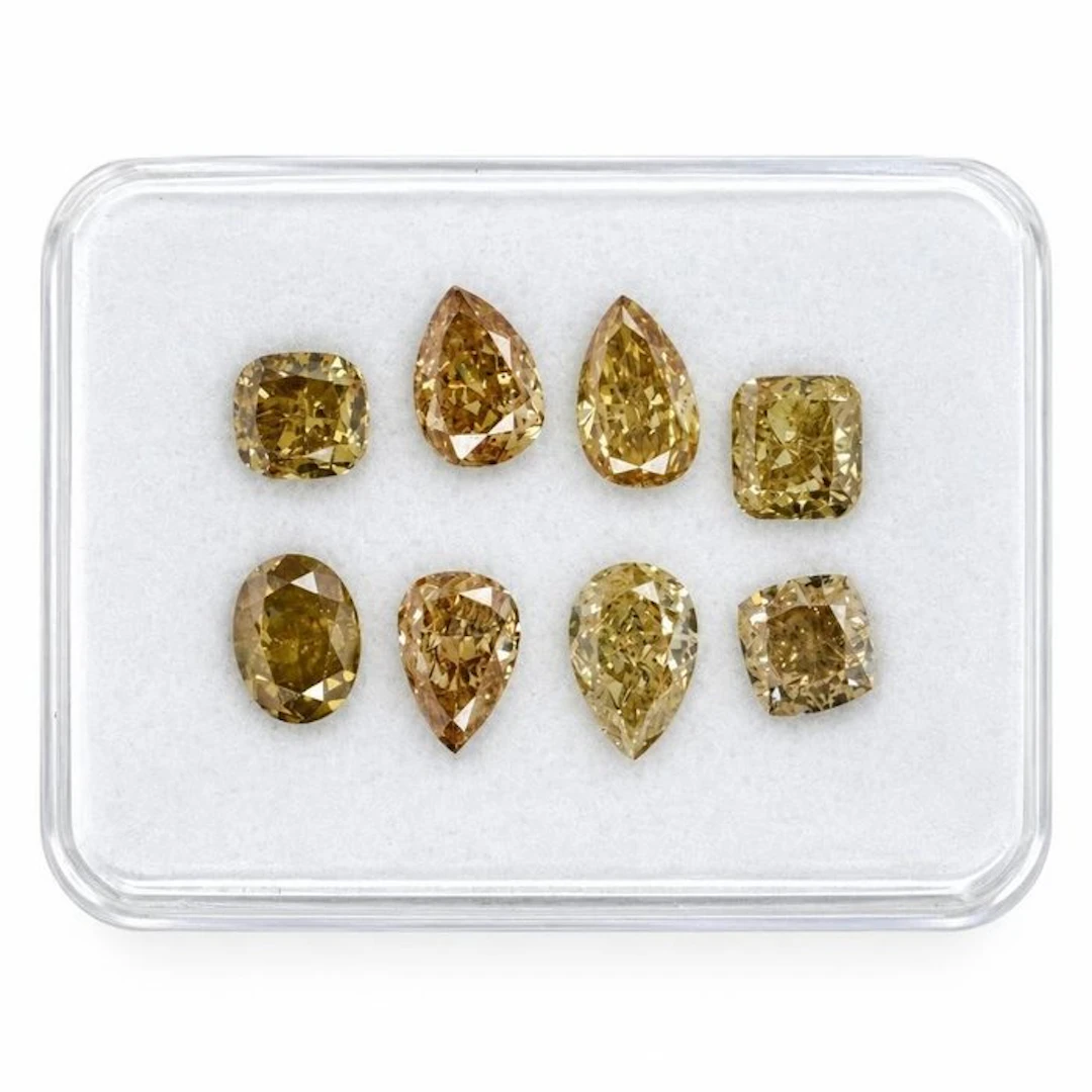 No reserve price - 8 pcs Diamond (Natural coloured)...