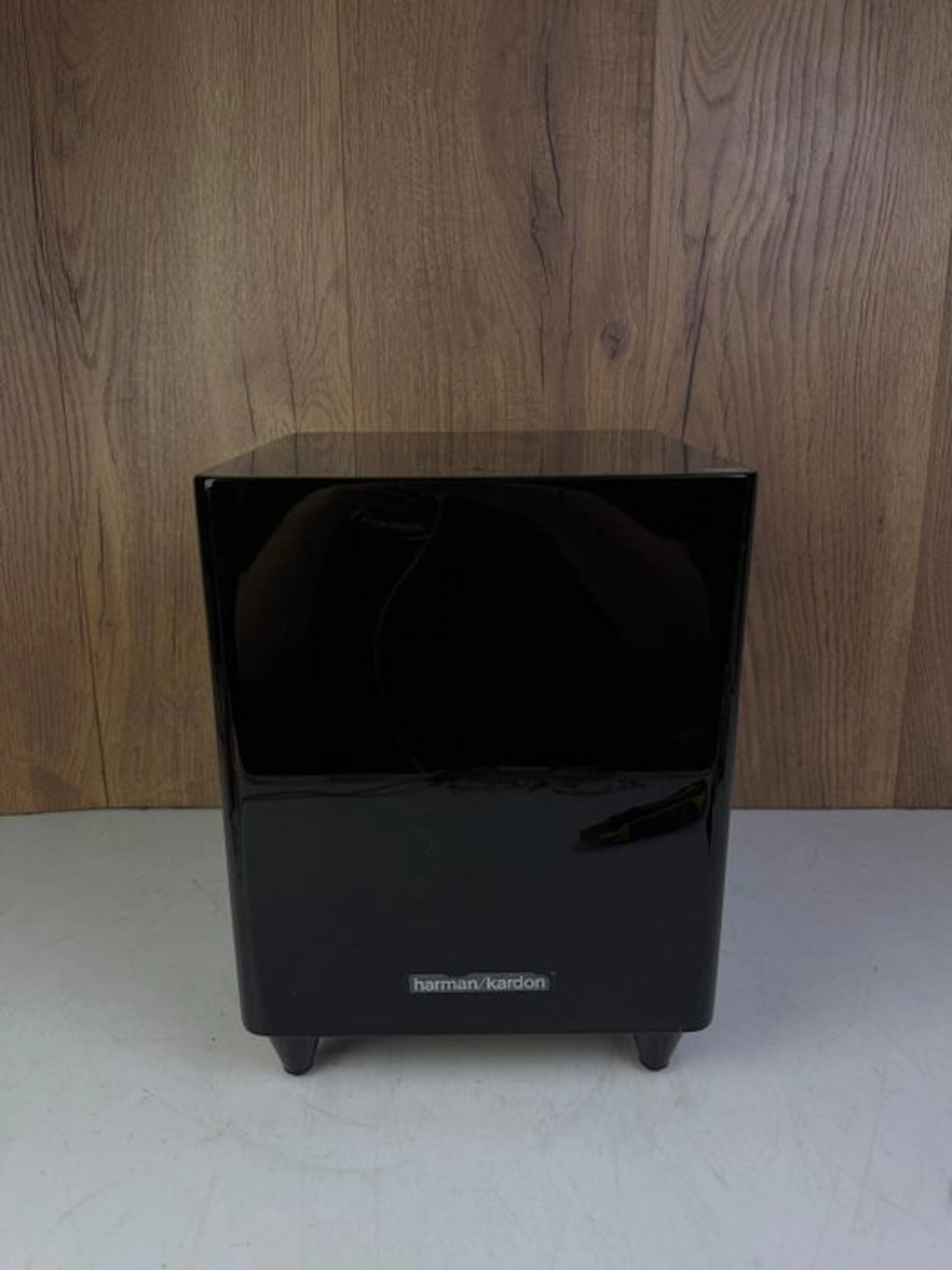 Harman Kardon - HKTS210SUB/230 Powered 8-Inch Down-Firing...