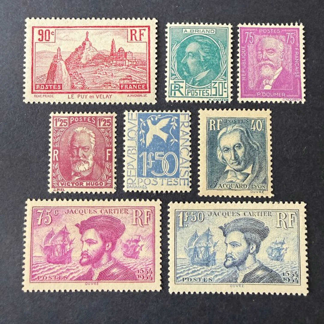 France - Complete years "1933/1934" in mint condition ** without hinge. TB