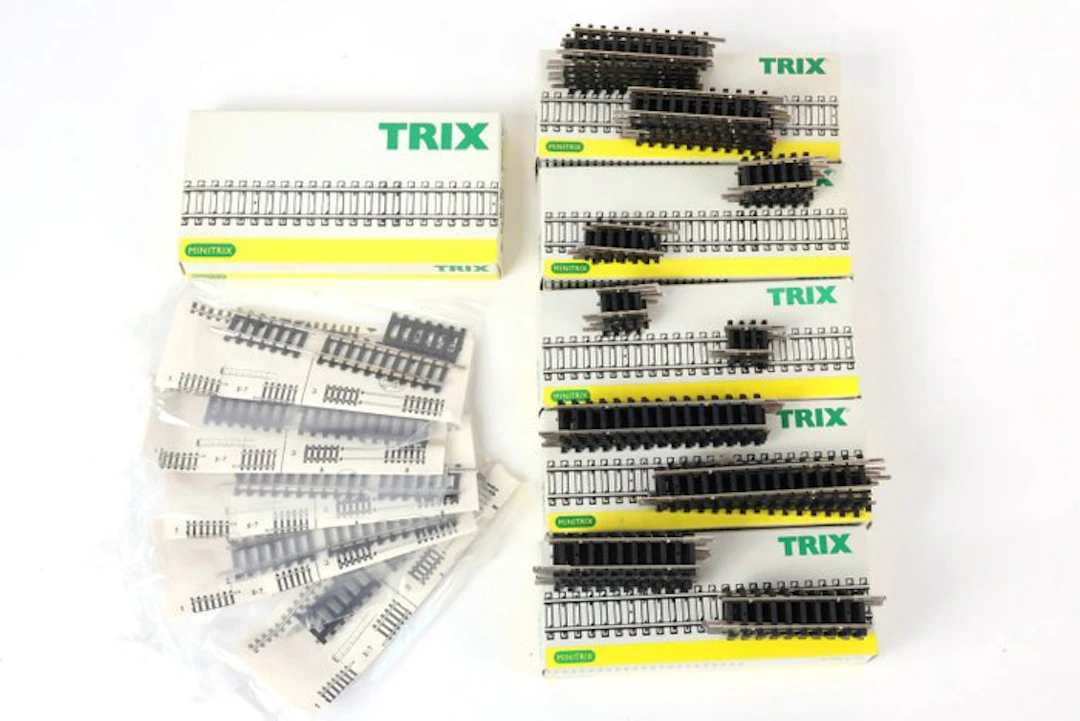 Minitrix N - Model train tracks (58) - 58-piece set of straight rails