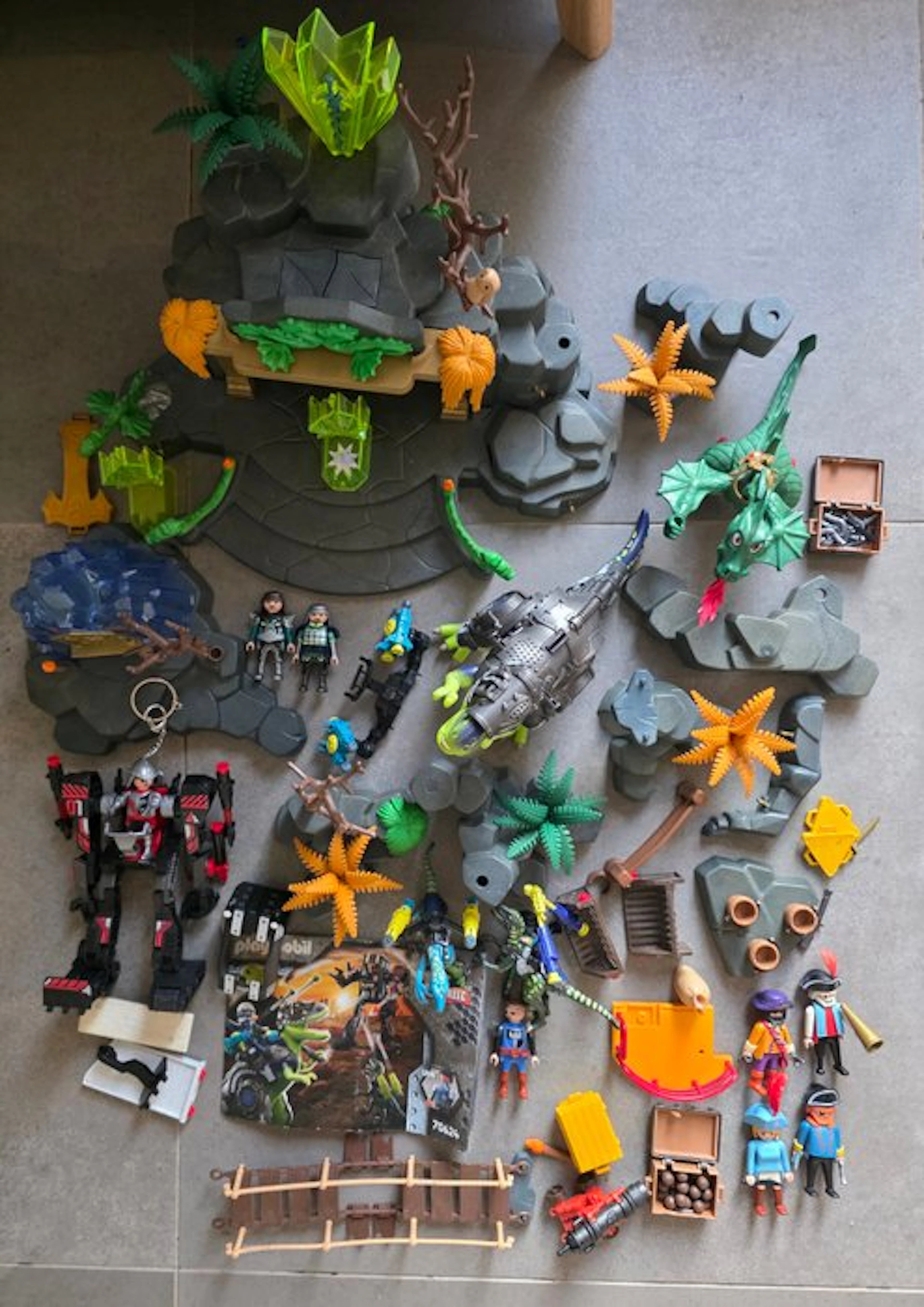 Playmobil - Playmobil Grand Lot Playmobil Dino Rise - QG / Repaire des Dinos