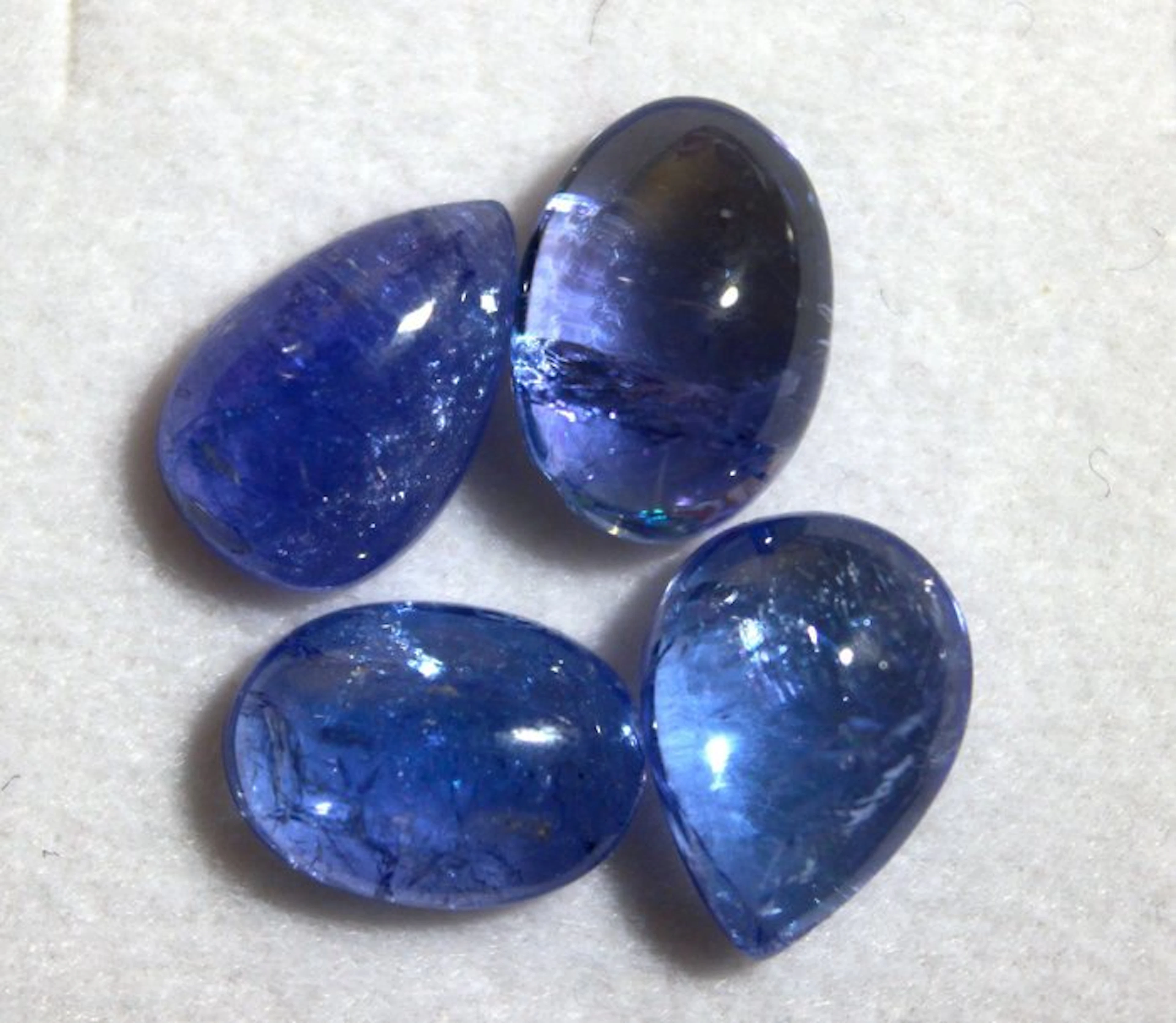 Ct. 8.70 Natural Blue Tanzanite, Purple- Oval Cabochon Cut- 1.74 g
