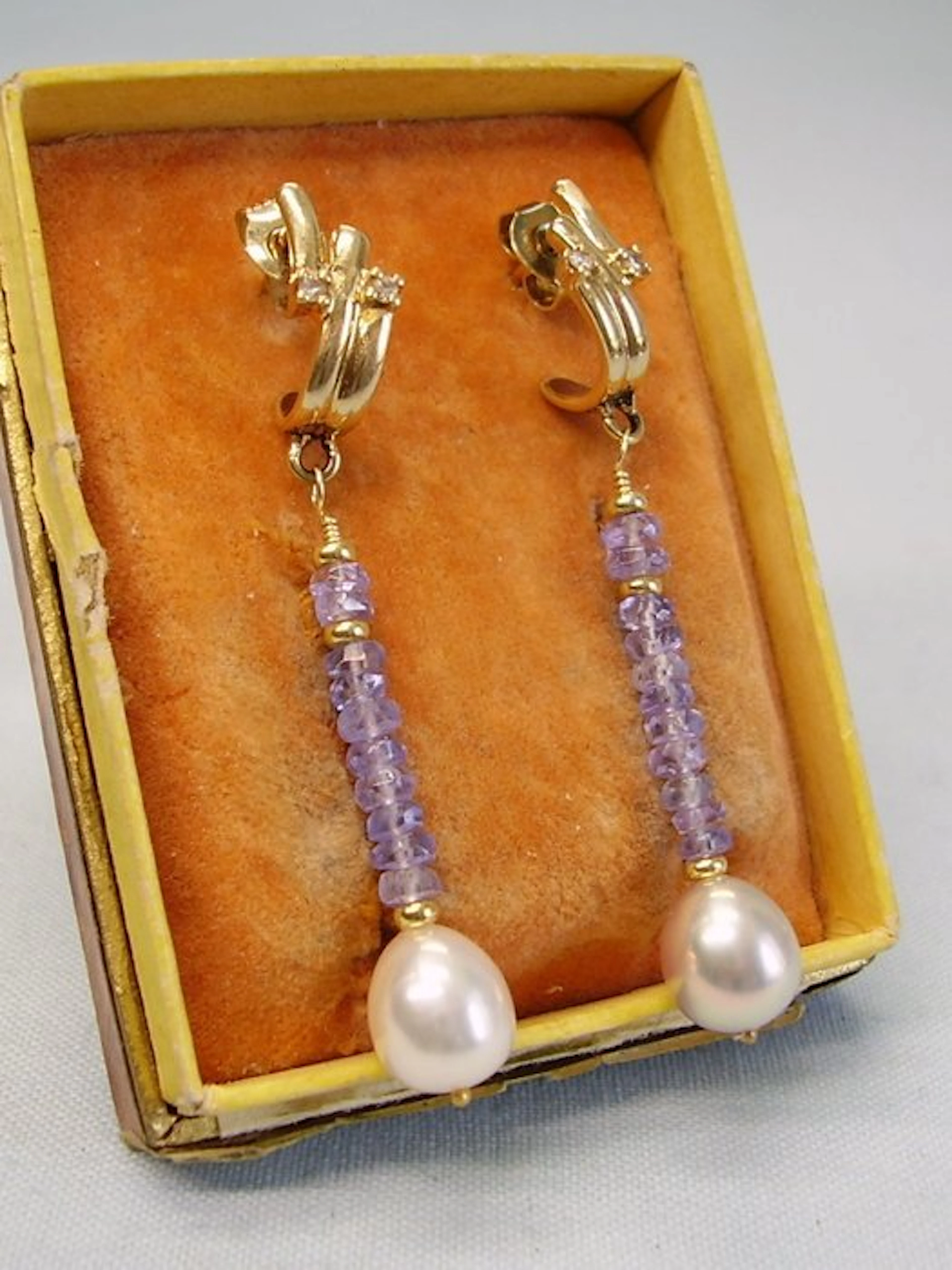 Earrings - 14 kt