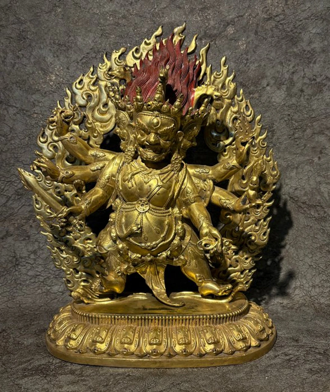 3-hoofdige, 6-armige Mahakala - Gilded bronze - Asia