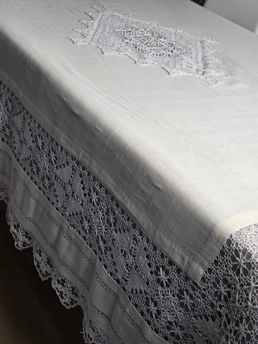 Tablecloth - 200 cm - 165 cm