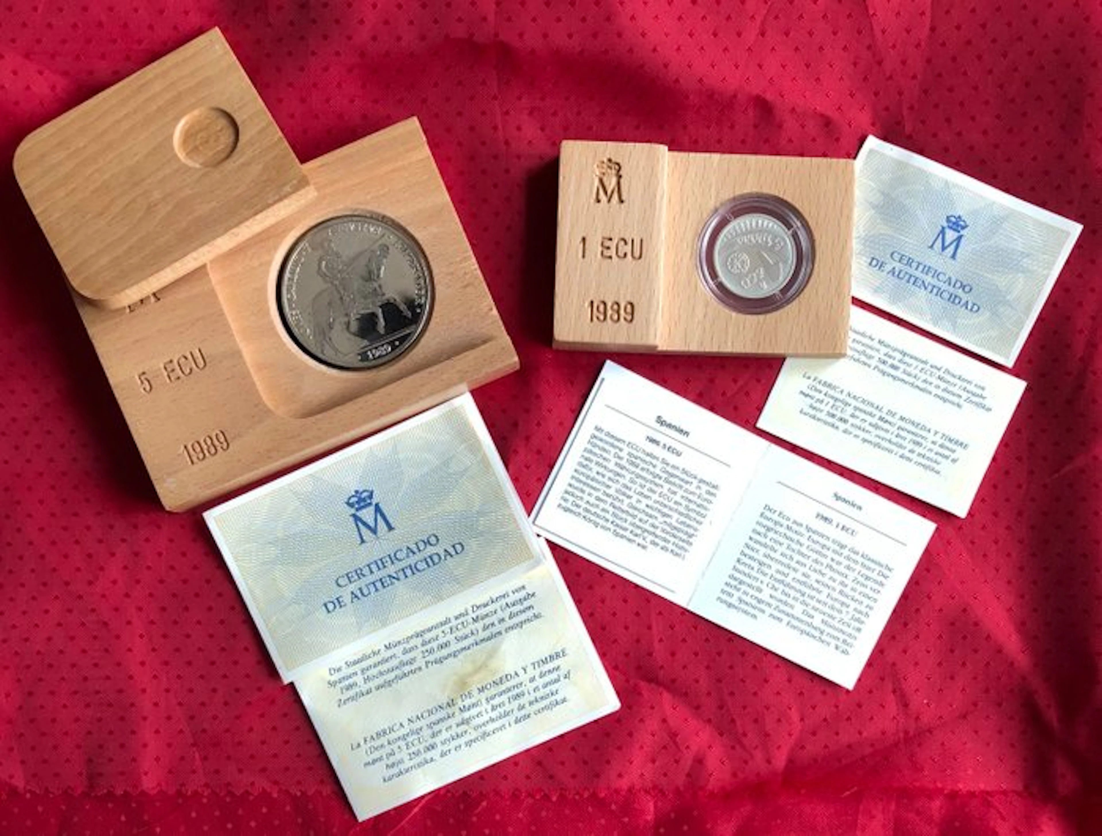 Spain. 1/5 Écu 1989 jeweils in Holzbox mit Verpackung und Zertifikat