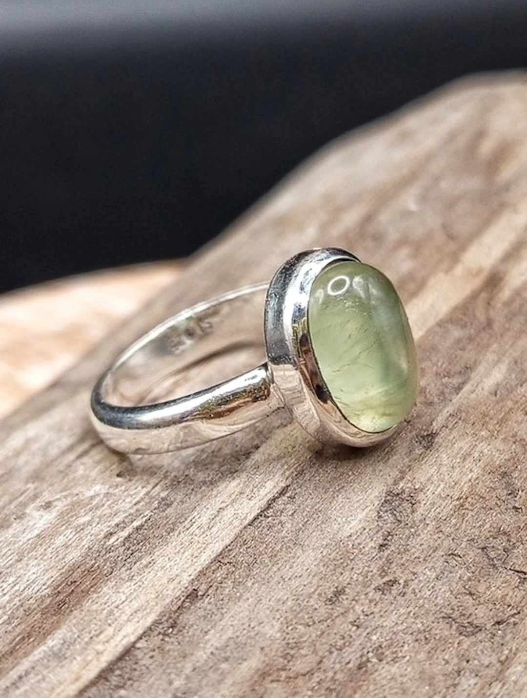 Unique piece: 925 sterling silver ring with prehnite – top quality- 3.8 g - (1)