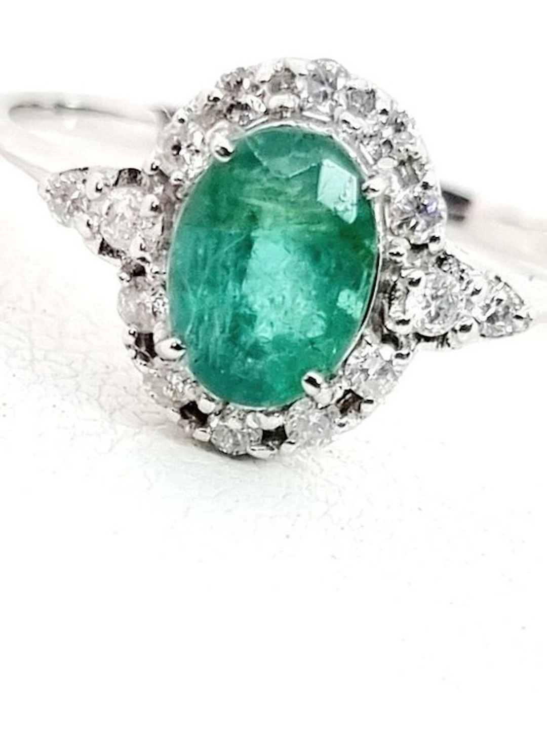 Ring - 18 kt. White gold Emerald - Diamond