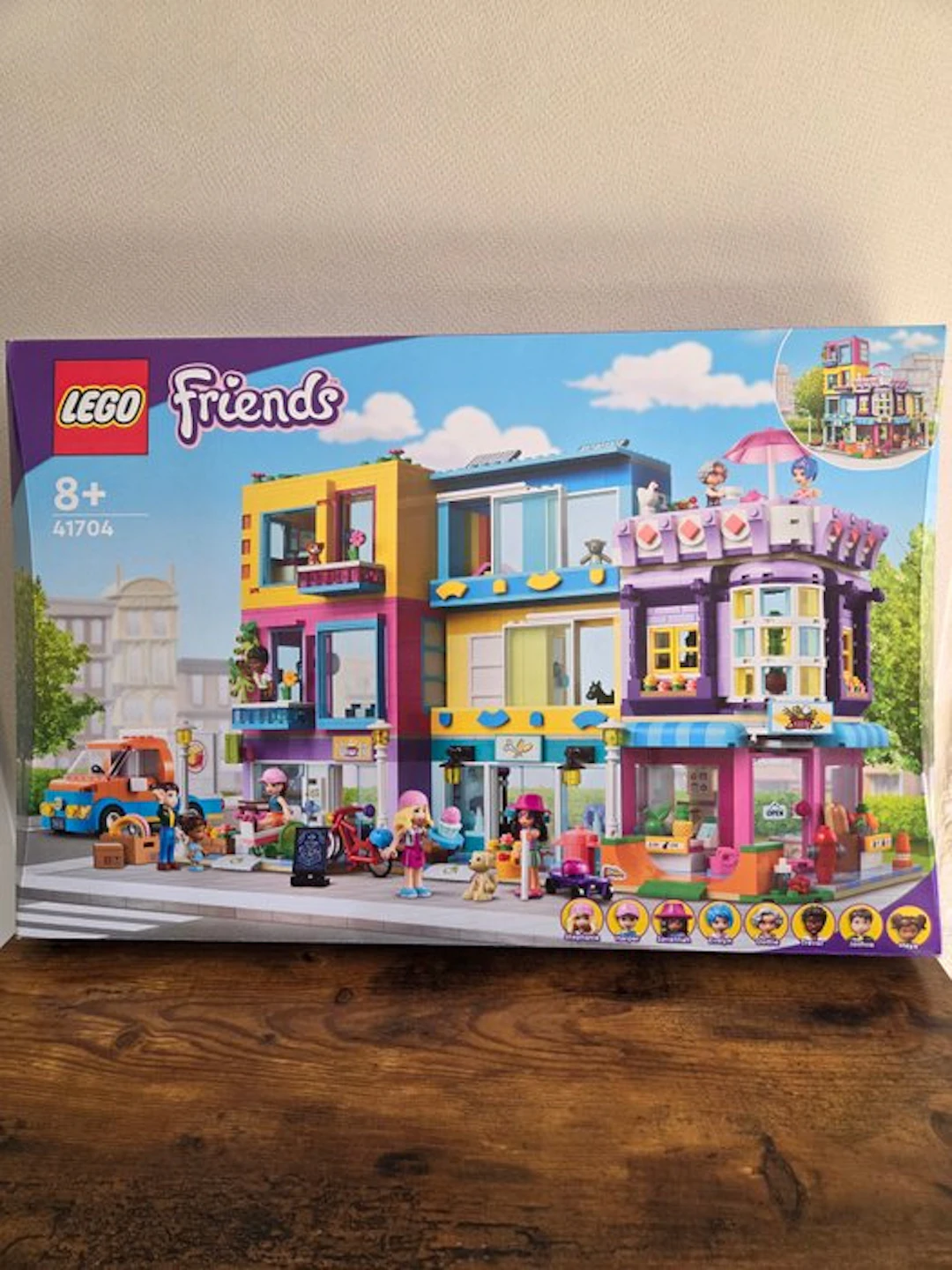 LEGO Set - 41704 - Friends - Heartlake City Main Street Building