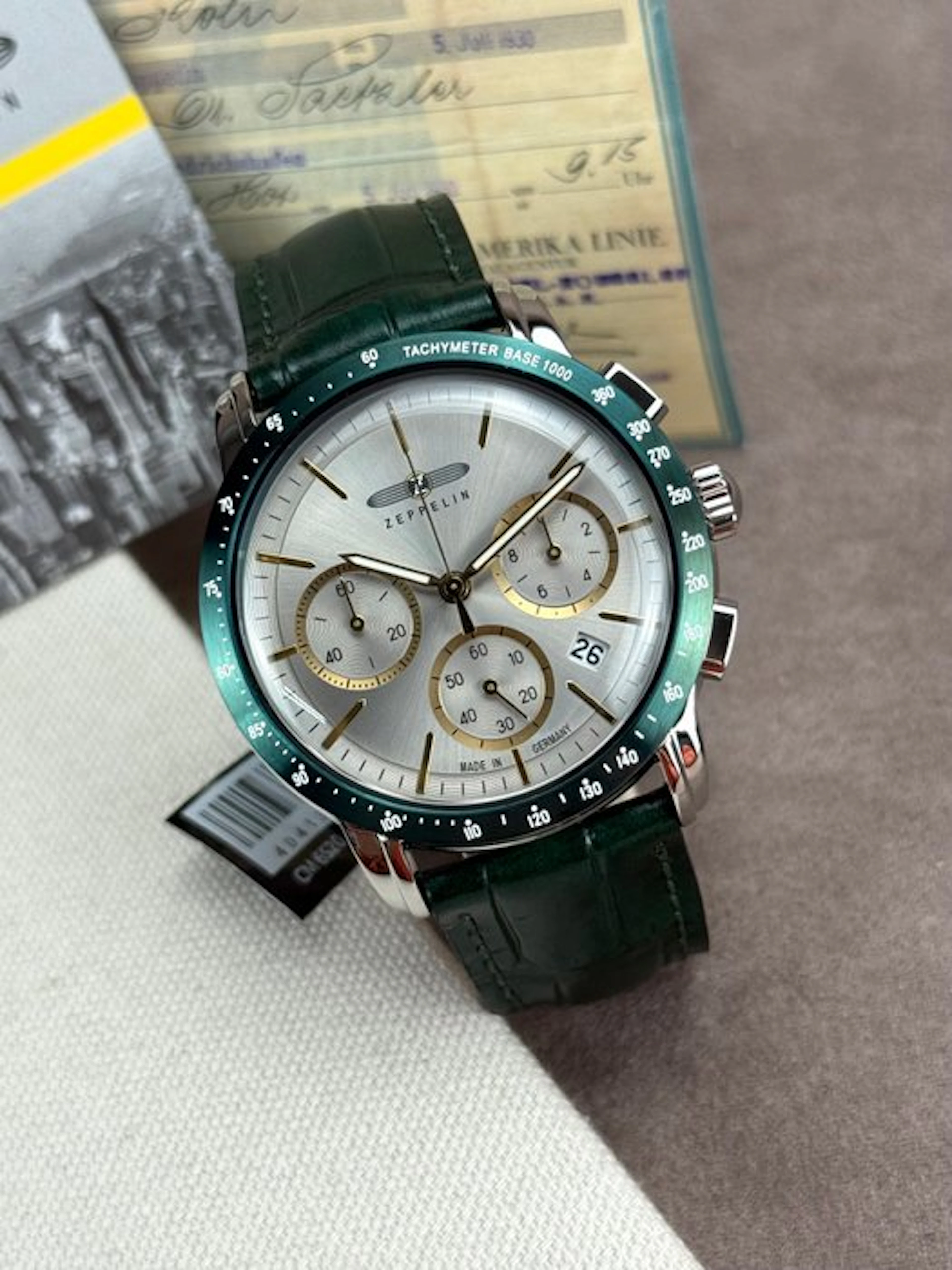 Zeppelin - New York Chronograph Date Green - 8878-5 - Men -
