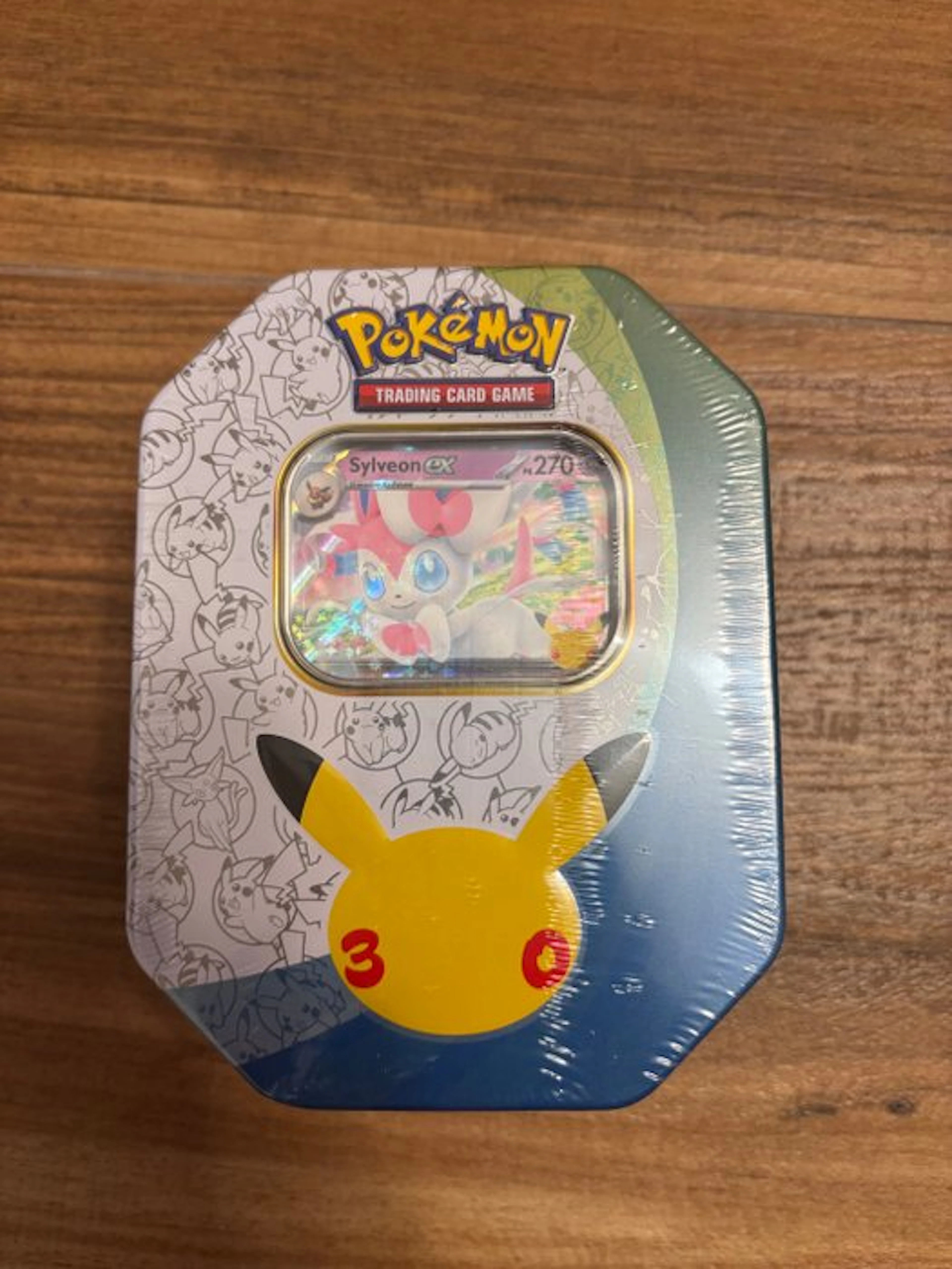 Pokémon - 1 Box - Tin 30th Celebration Sylveon SEALED