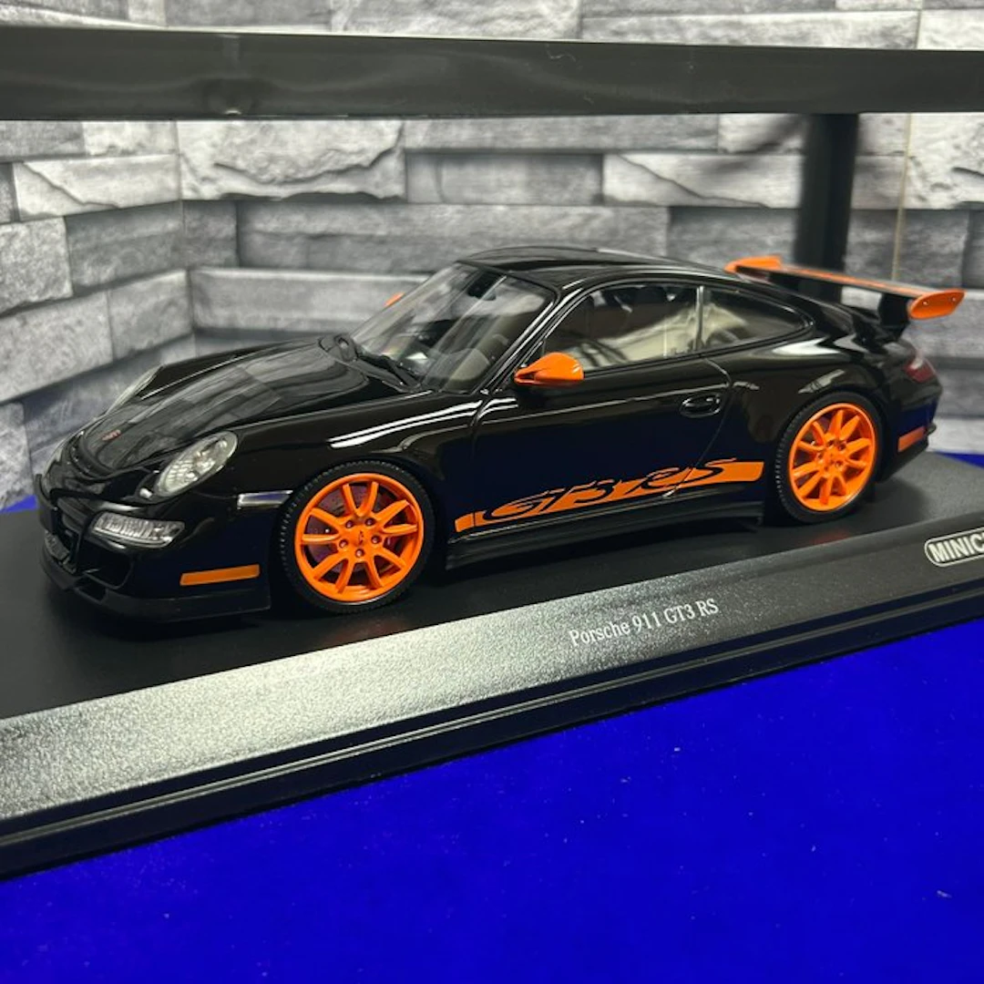 MiniChamps 1:18 - Model car - Minichamps 1:18 Porsche 911...