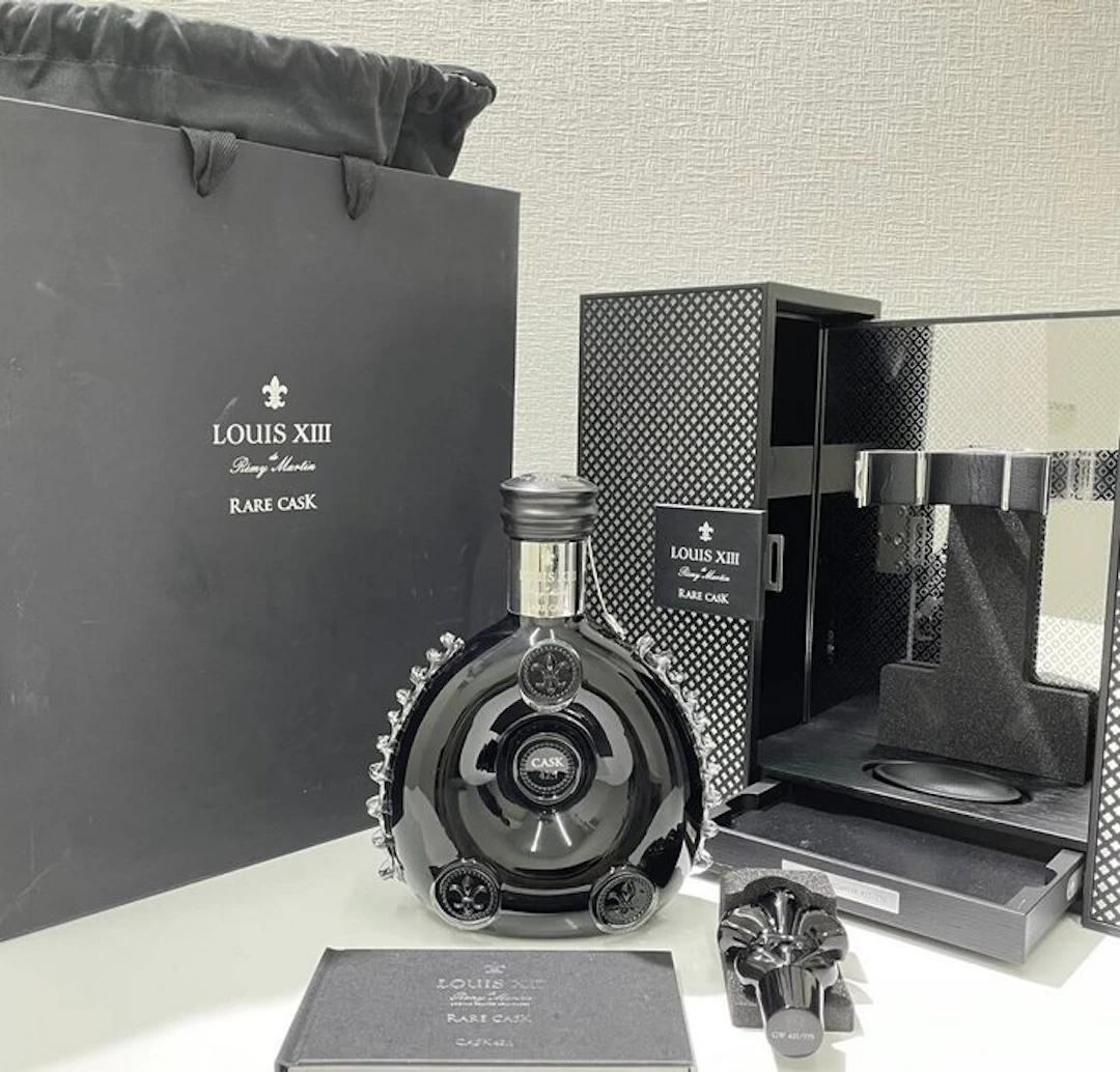 Rémy Martin - Louis XIII Rare Cask 42,1 Baccarat Crystal Set - b. 2022 - 70cl