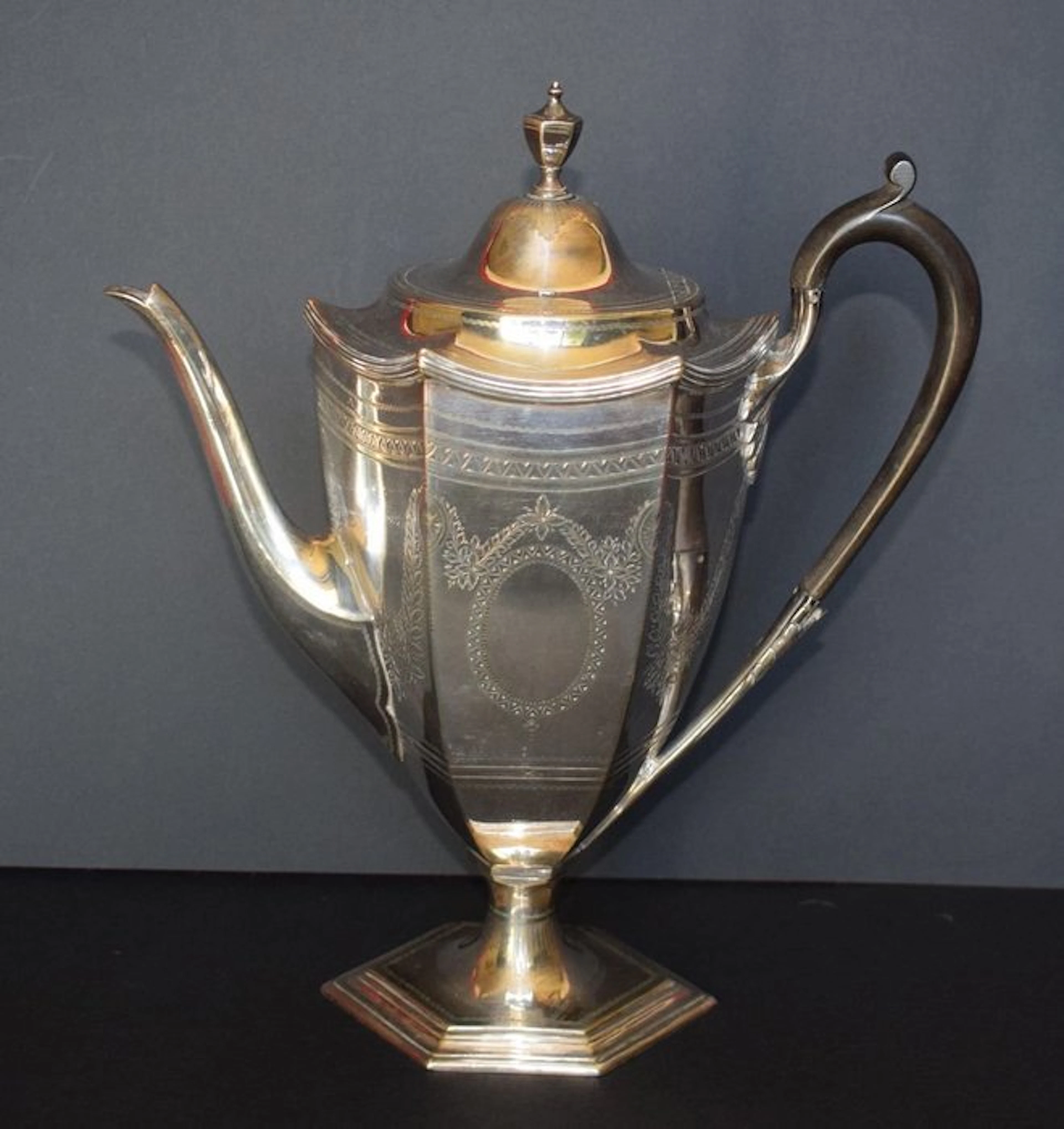 Tea service - Coffee pot / chocolate pot