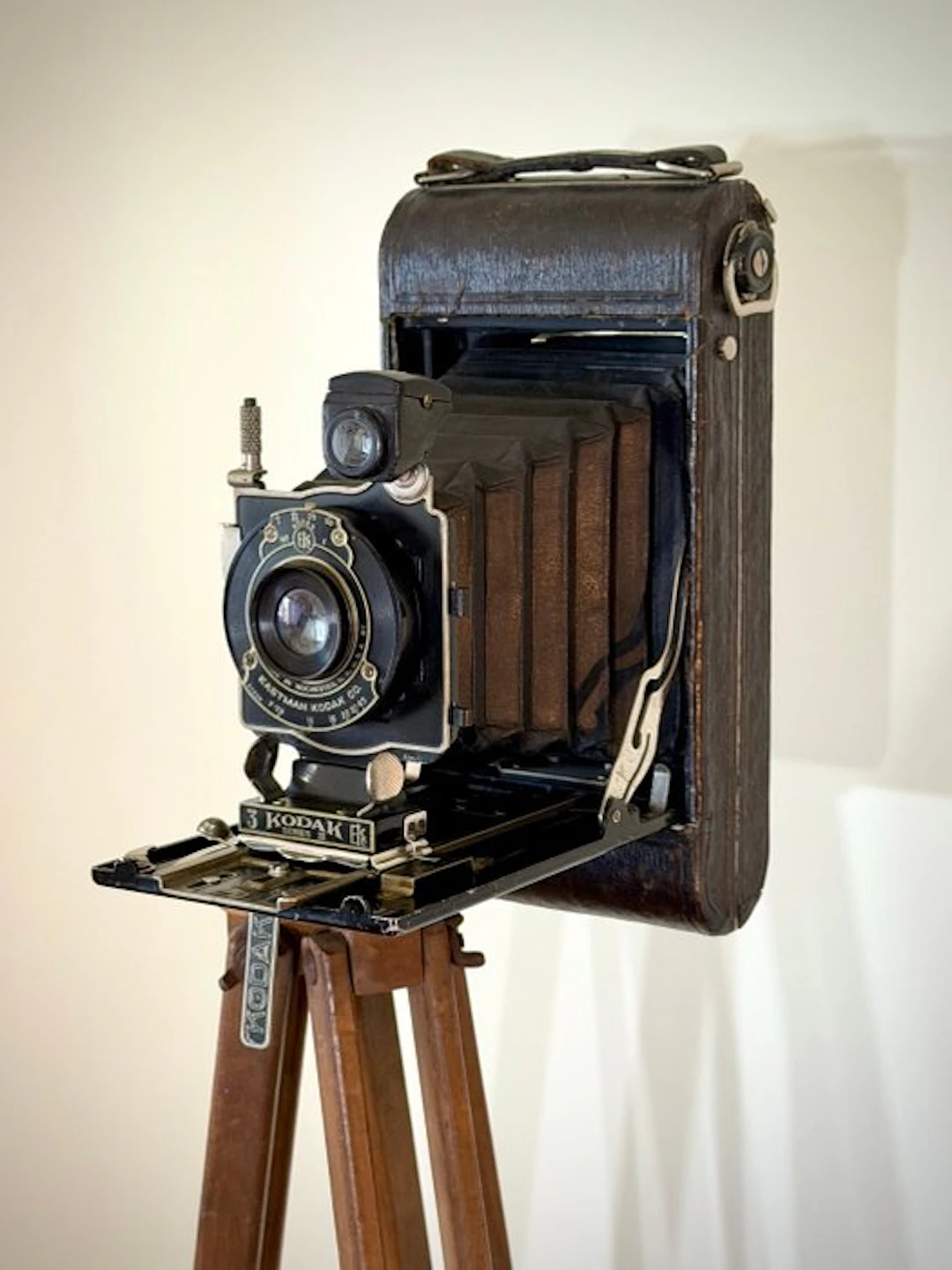 Kodak Serie 3 A with original wooden tripod Analogue camera