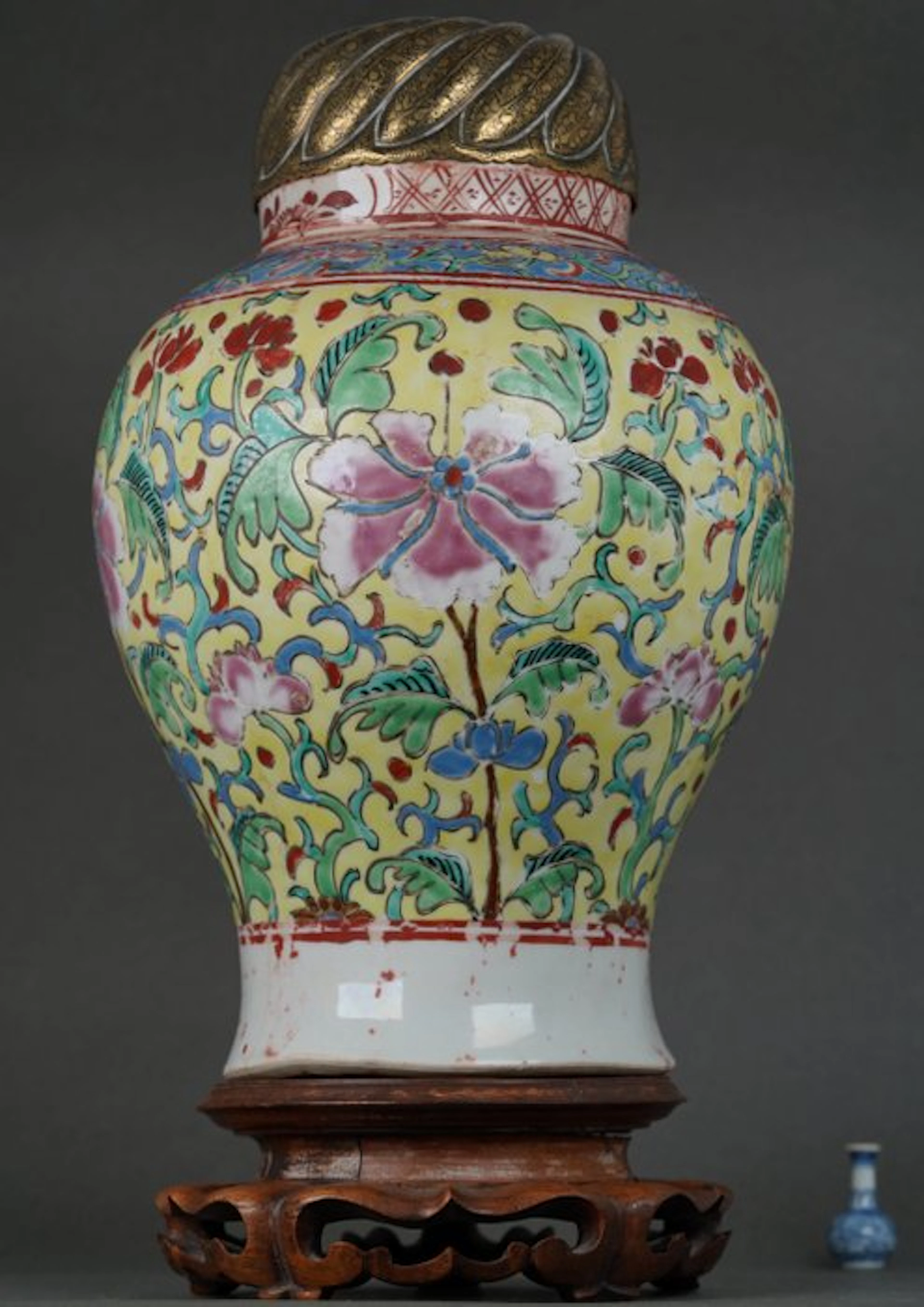 Vase - Porcelain - China - Daoguang (1821-1850) - Nyonya Yellow Ground