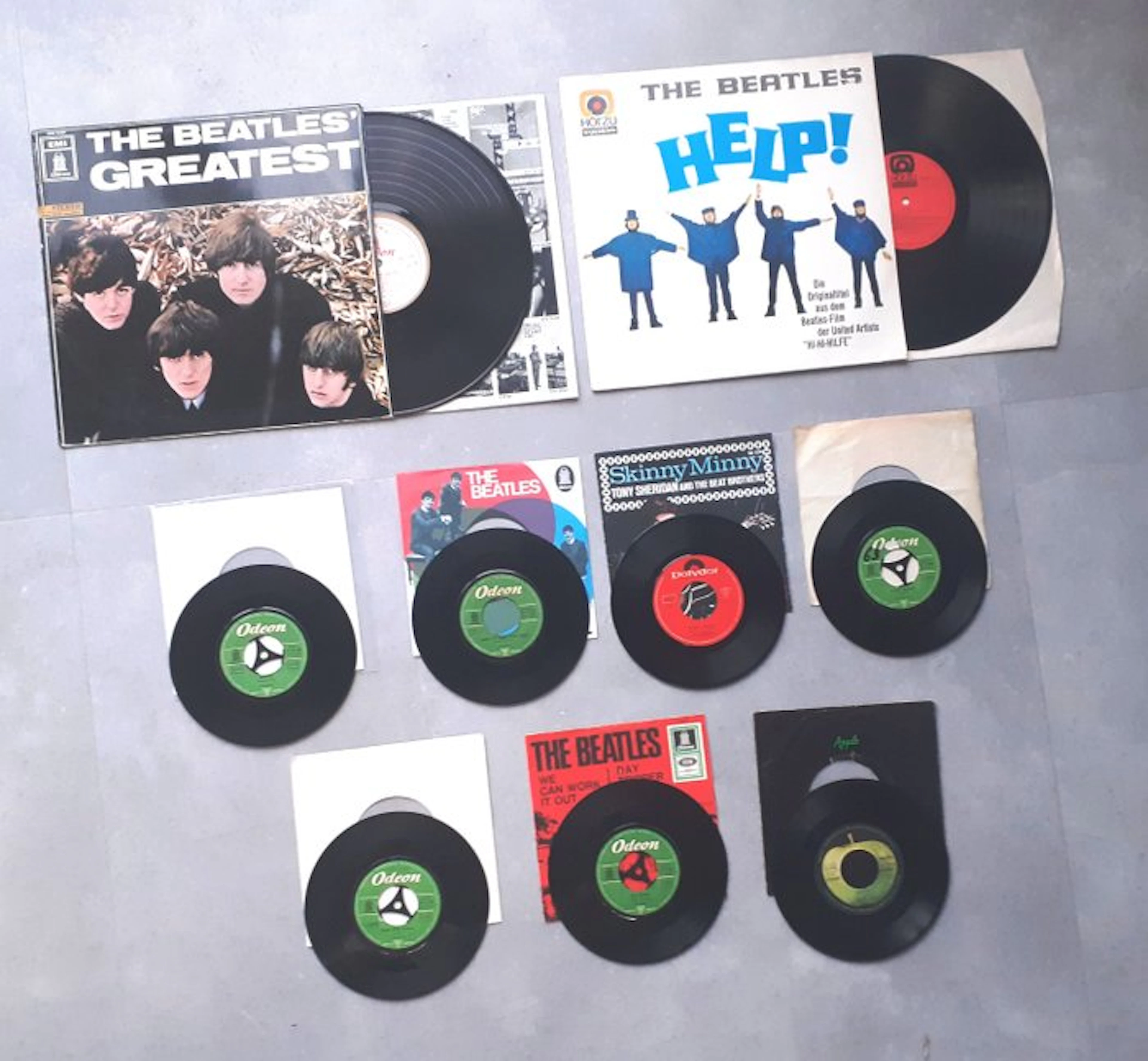 Beatles - Two German LPs with superb vinyl and 7 highly...