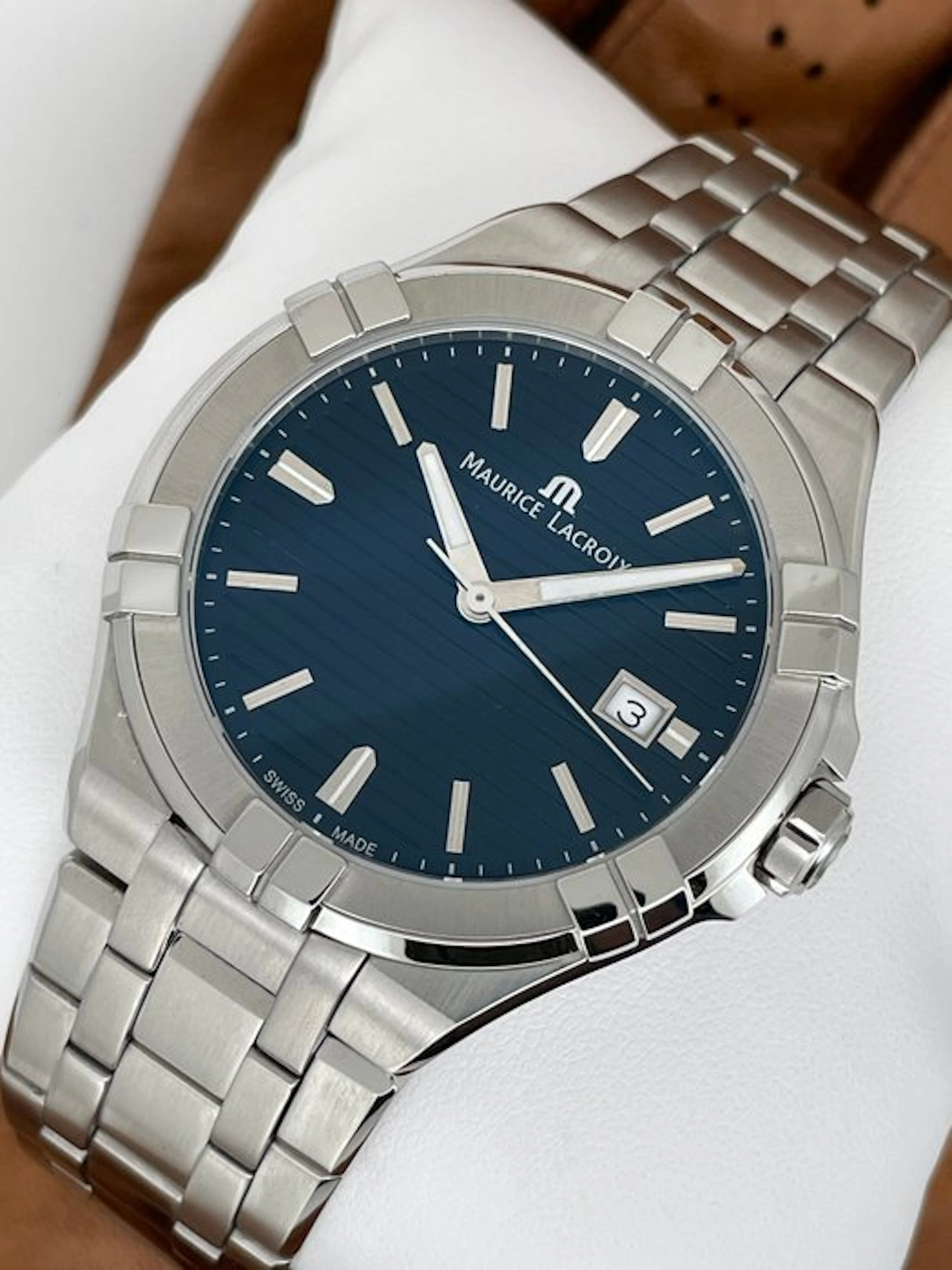 Maurice Lacroix - Aikon Steel - AI1008-SS002-131 - Men - 2020-2025
