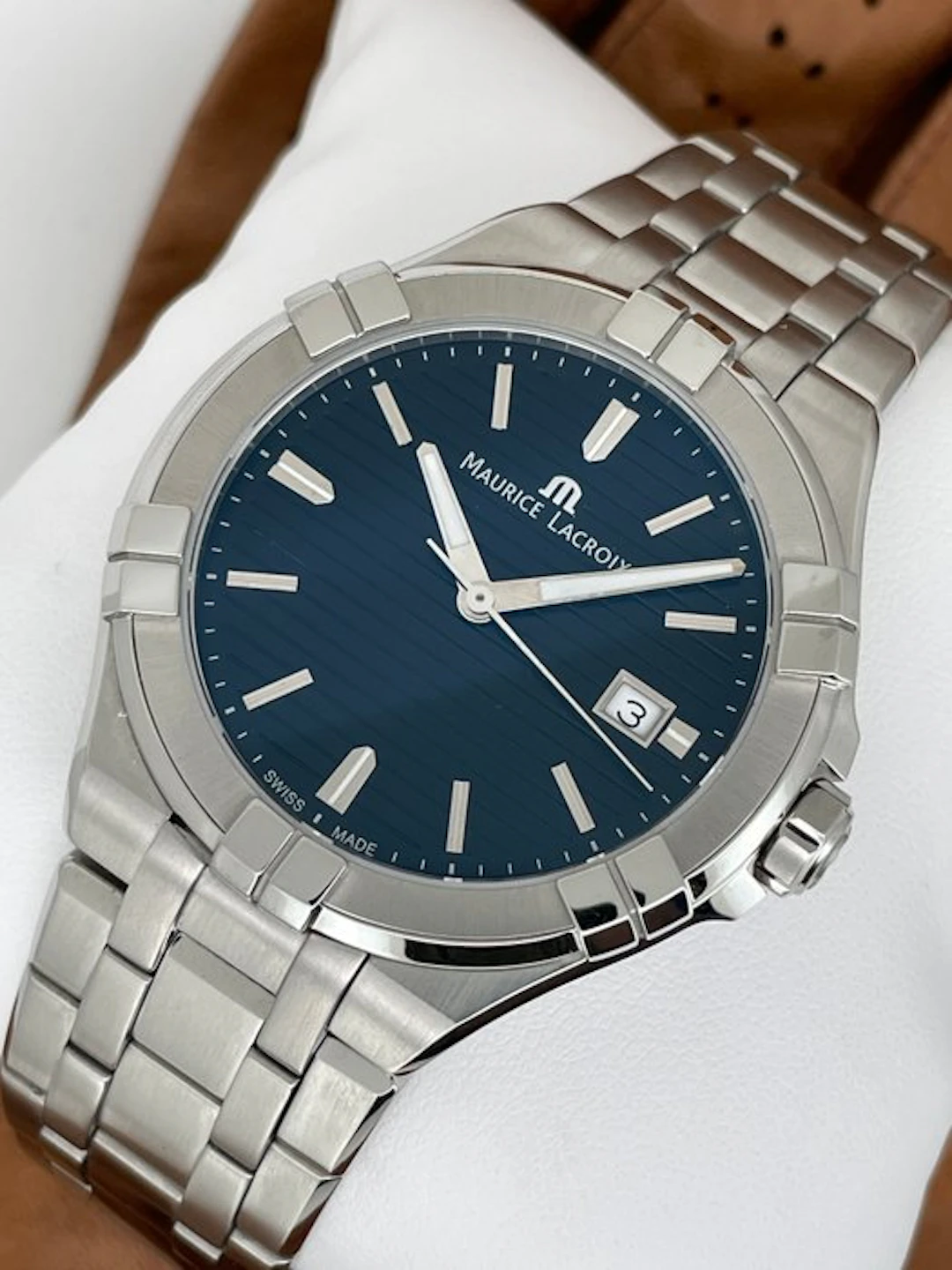 Maurice Lacroix - Aikon Steel - AI1008-SS002-131 - Men - 2020-2025