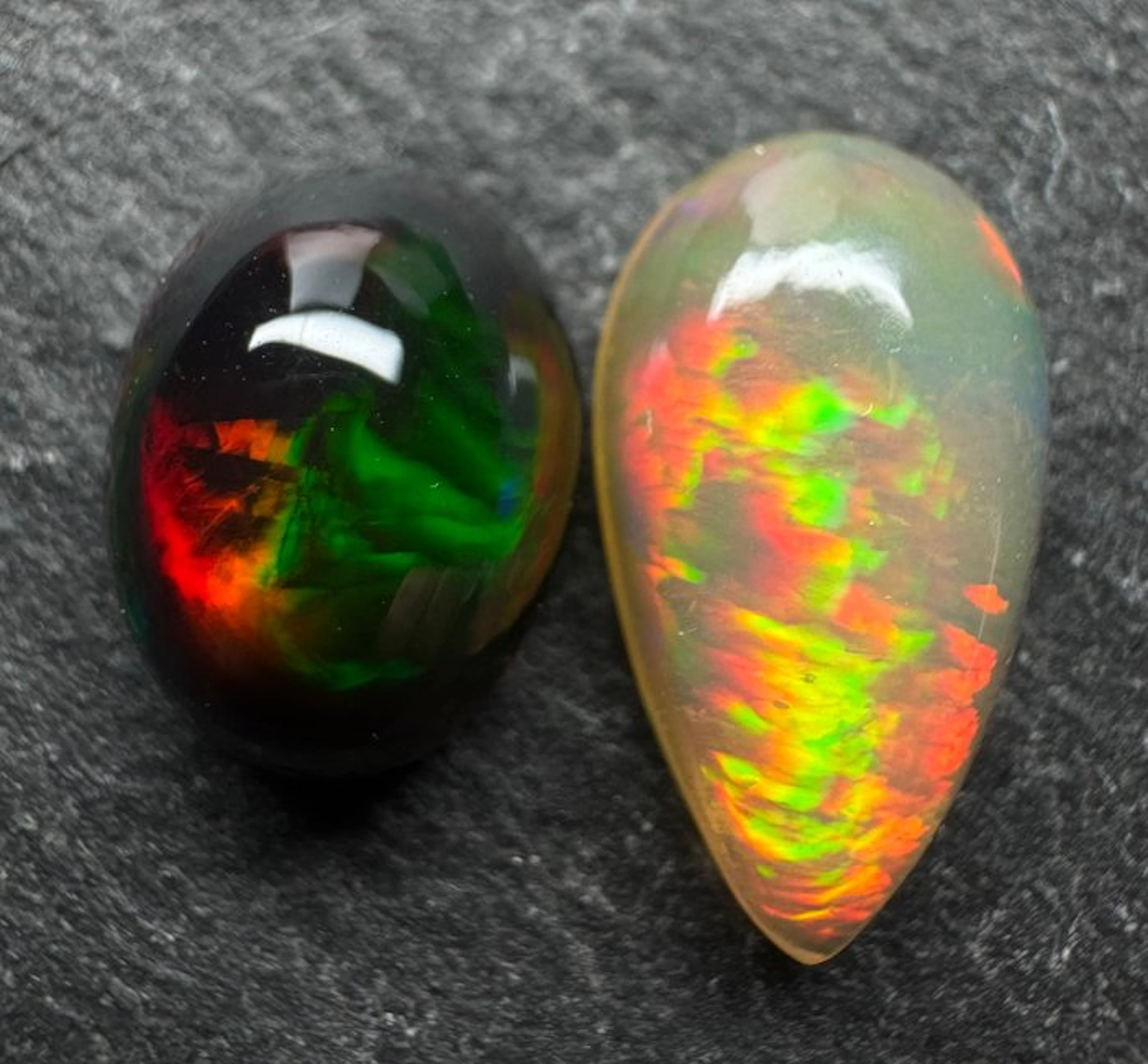 Opal Cabochons- 1 g - (2)