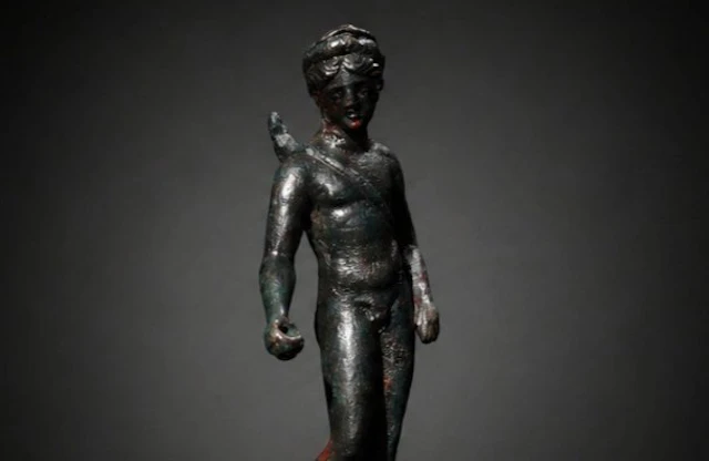 Ancient Roman Huge bronze Apollo, 10.5 cm high. - 10.5 cm