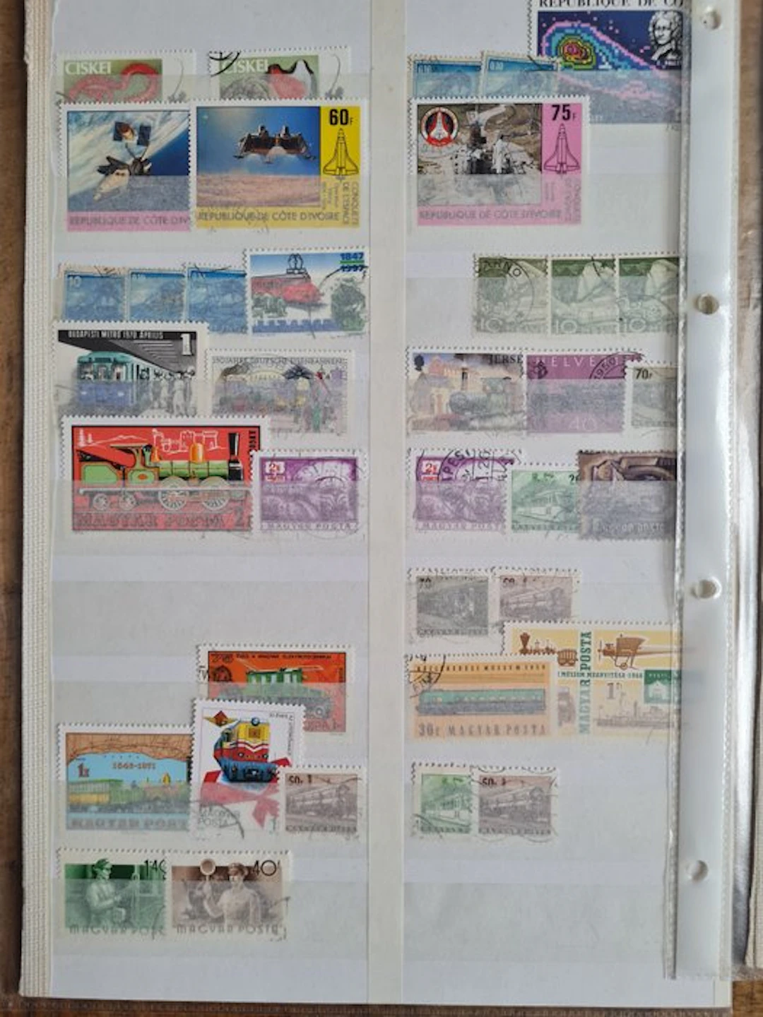 Netherlands - LOTS OF STAMPS!!!