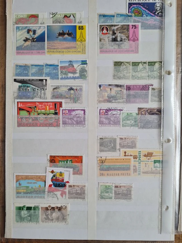 Netherlands - LOTS OF STAMPS!!!