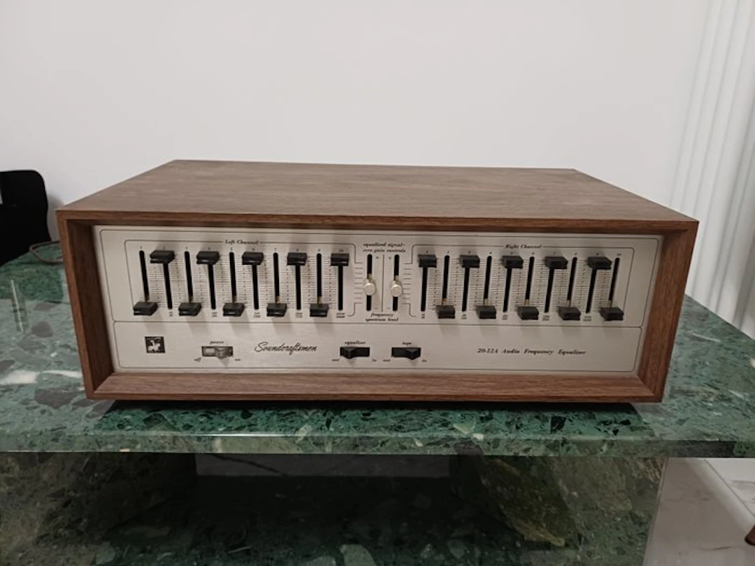 Soundcraftsmen - 2012A 10-Band Dual-Channel Stereo graphic equalizer