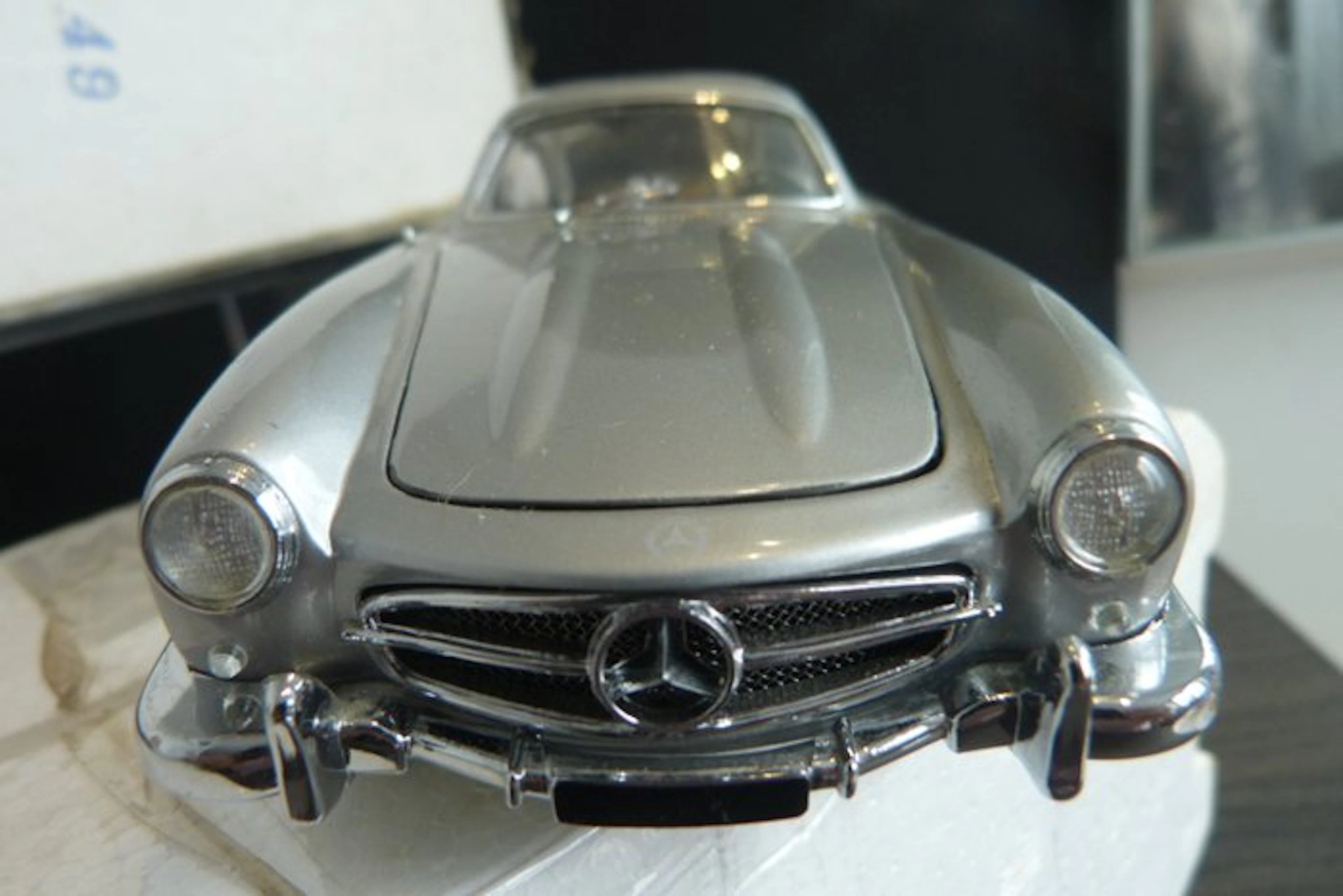 Franklin Mint 1:24 - Model car - Mercedes 300 SL Gullwing