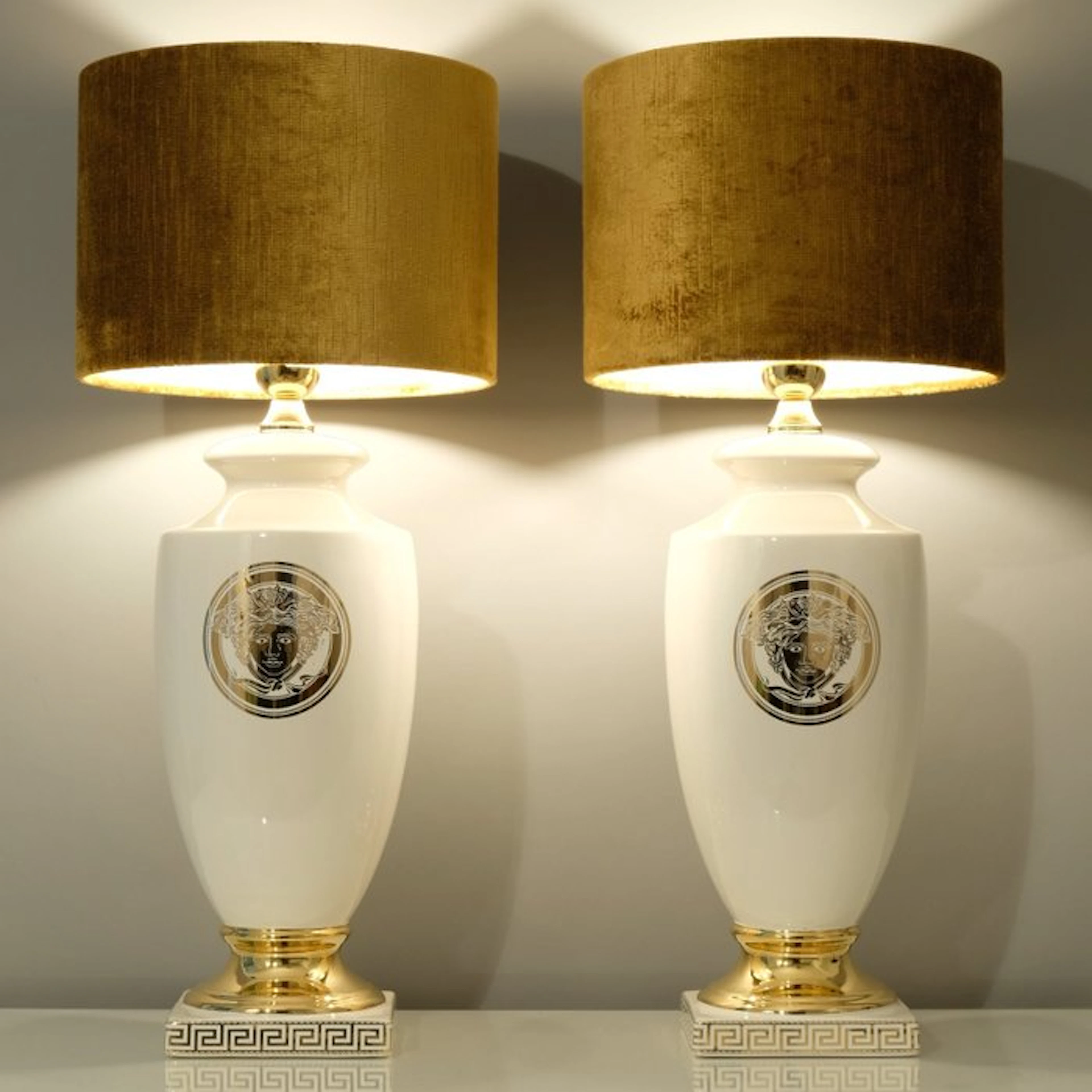 AHURA CERAMICHE ITALY - Table lamp (2) - VERSACE - 24kt gold