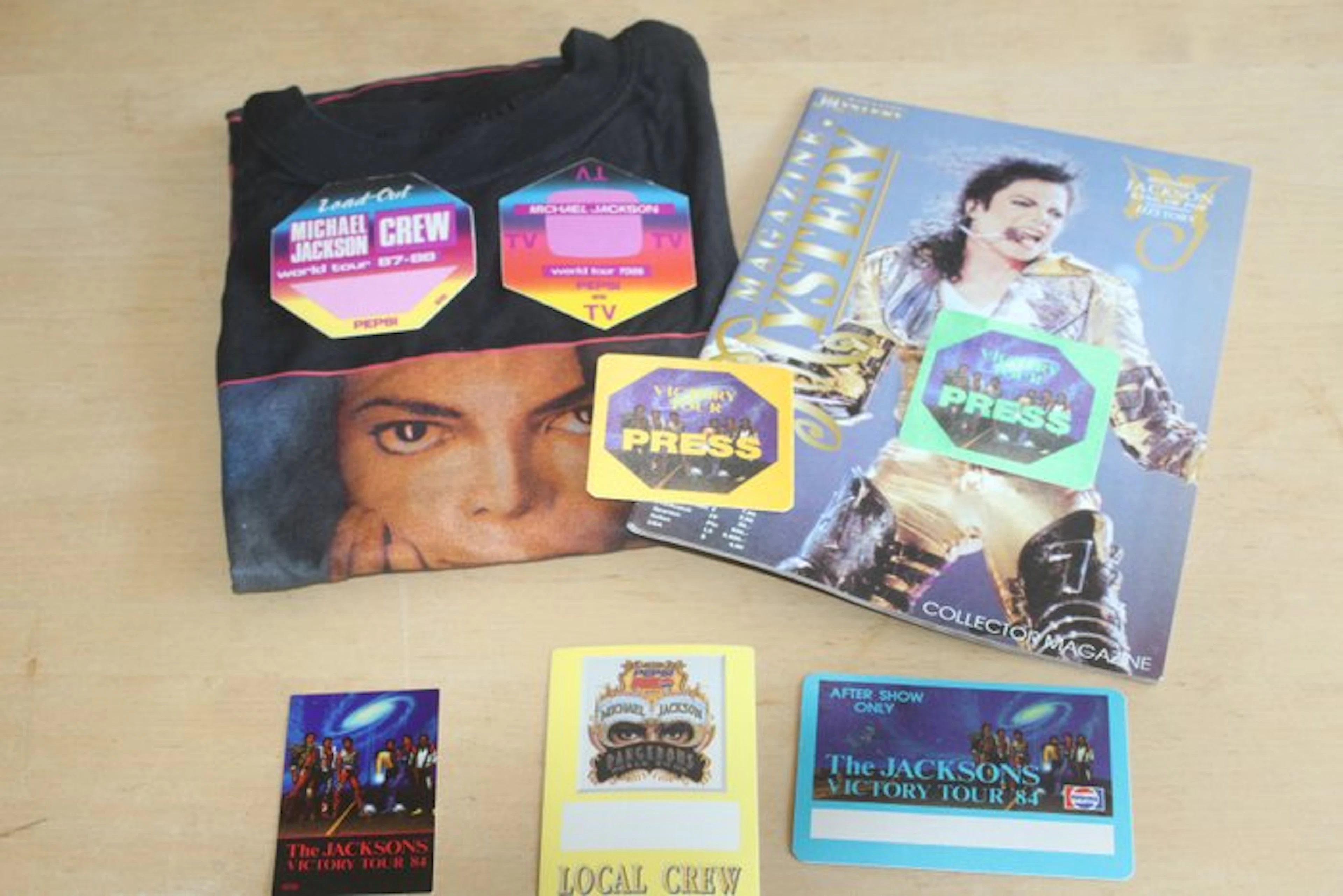 Michael Jackson - Memorabilia Collection - 2000