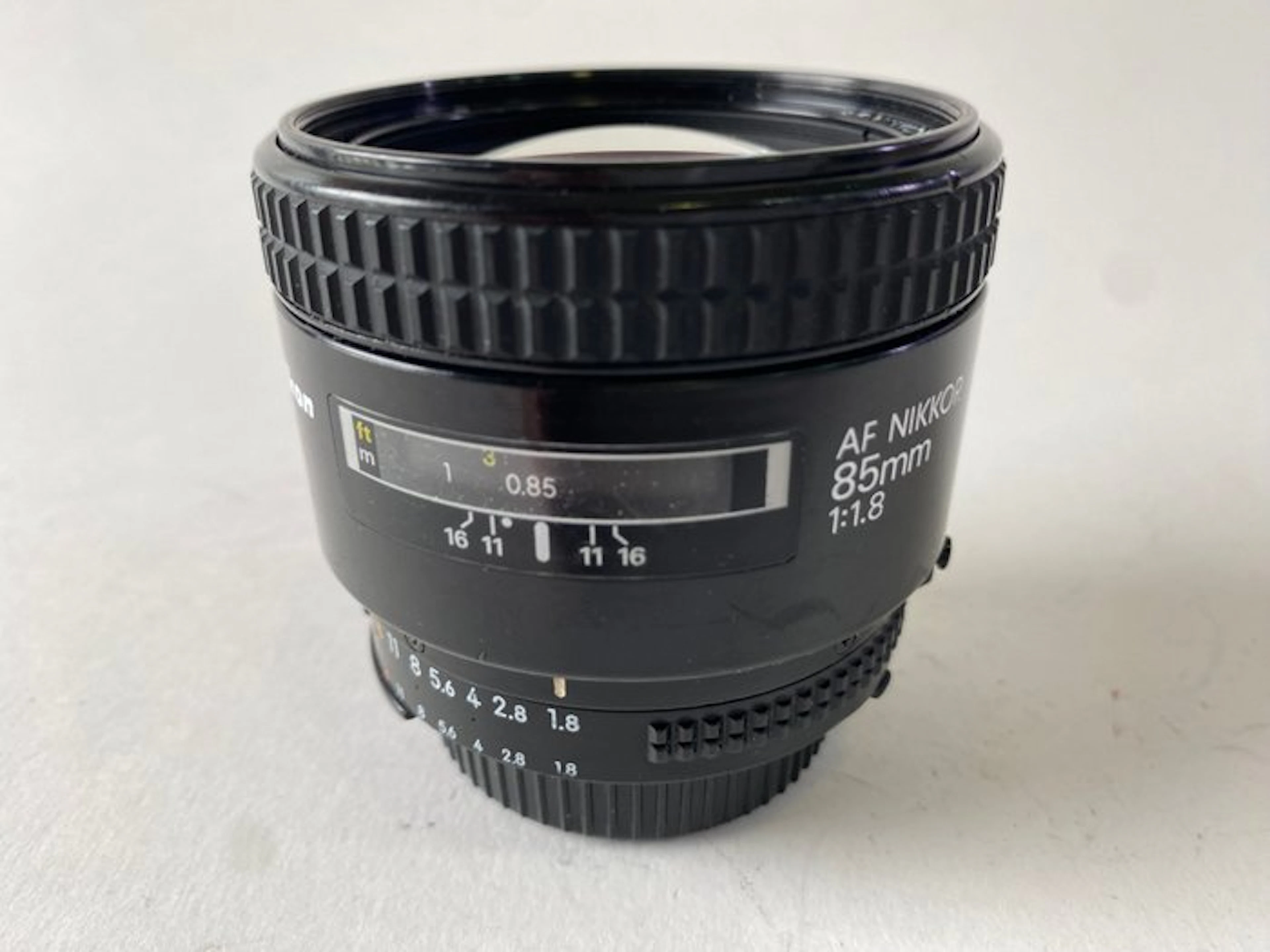 Nikon AF Nikkor 85mm 1:1,8 Telelens
