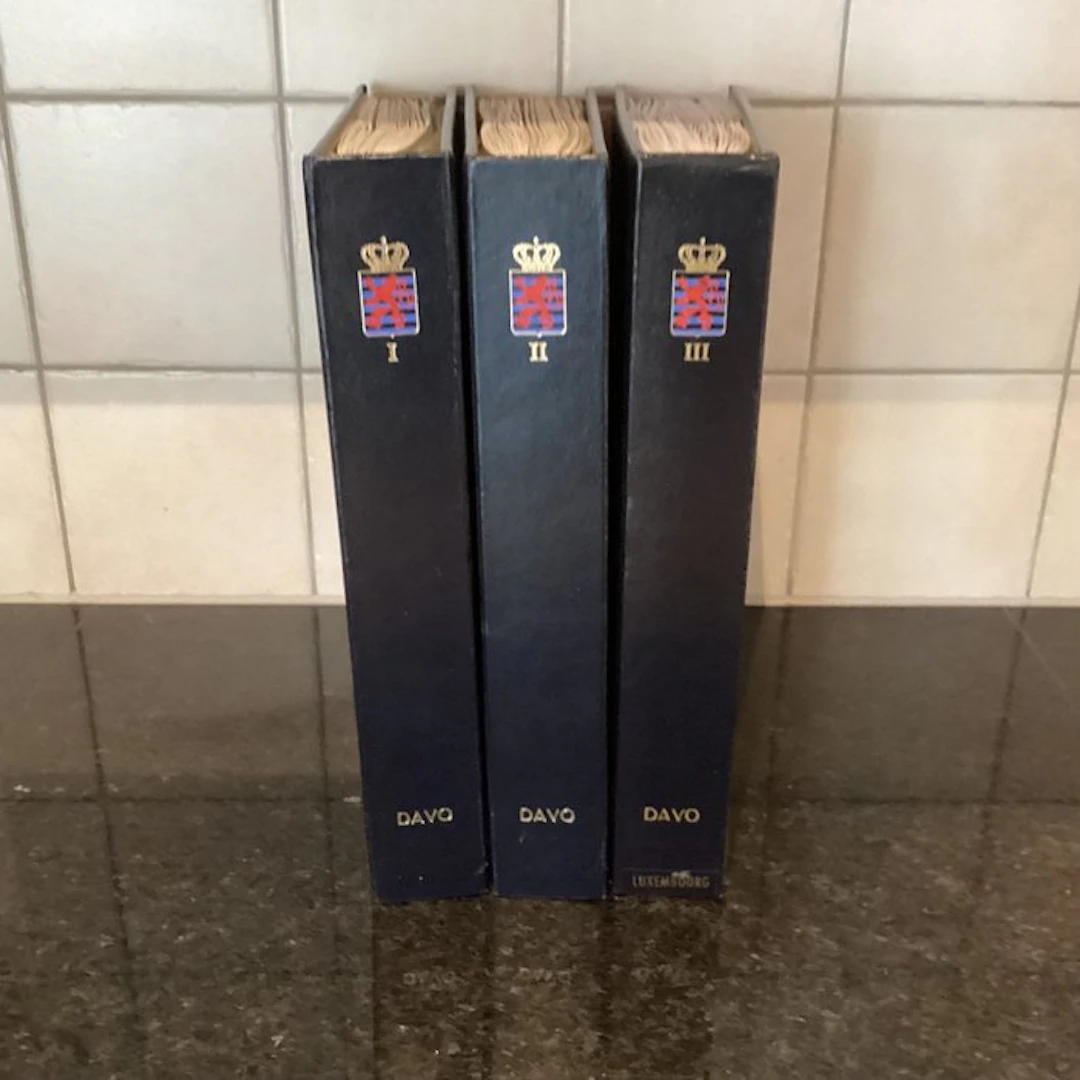 Luxembourg 1850/2021 - 3 Davo albums with a strong...