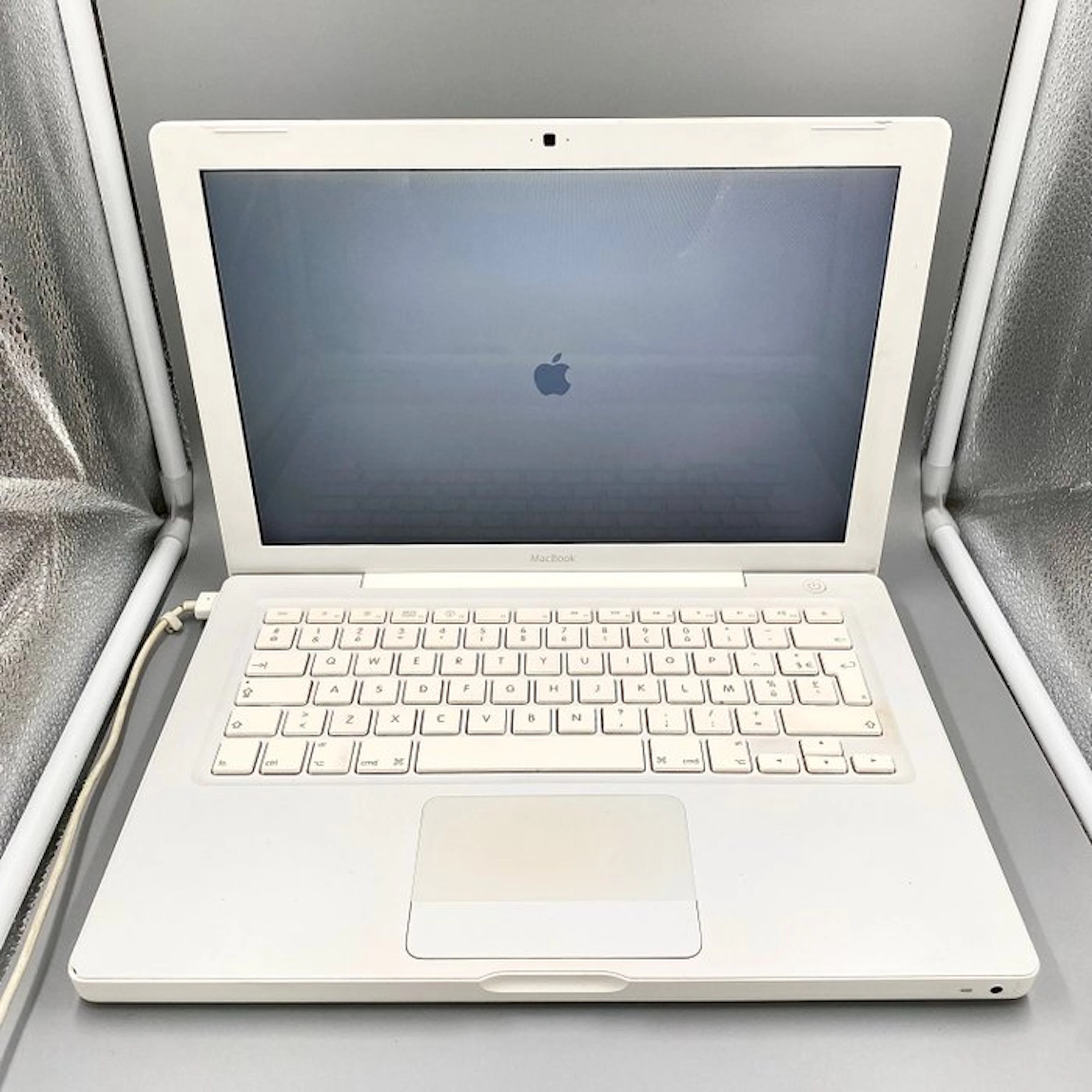 Apple MacBook A1181 (polycarbonate) - Laptop