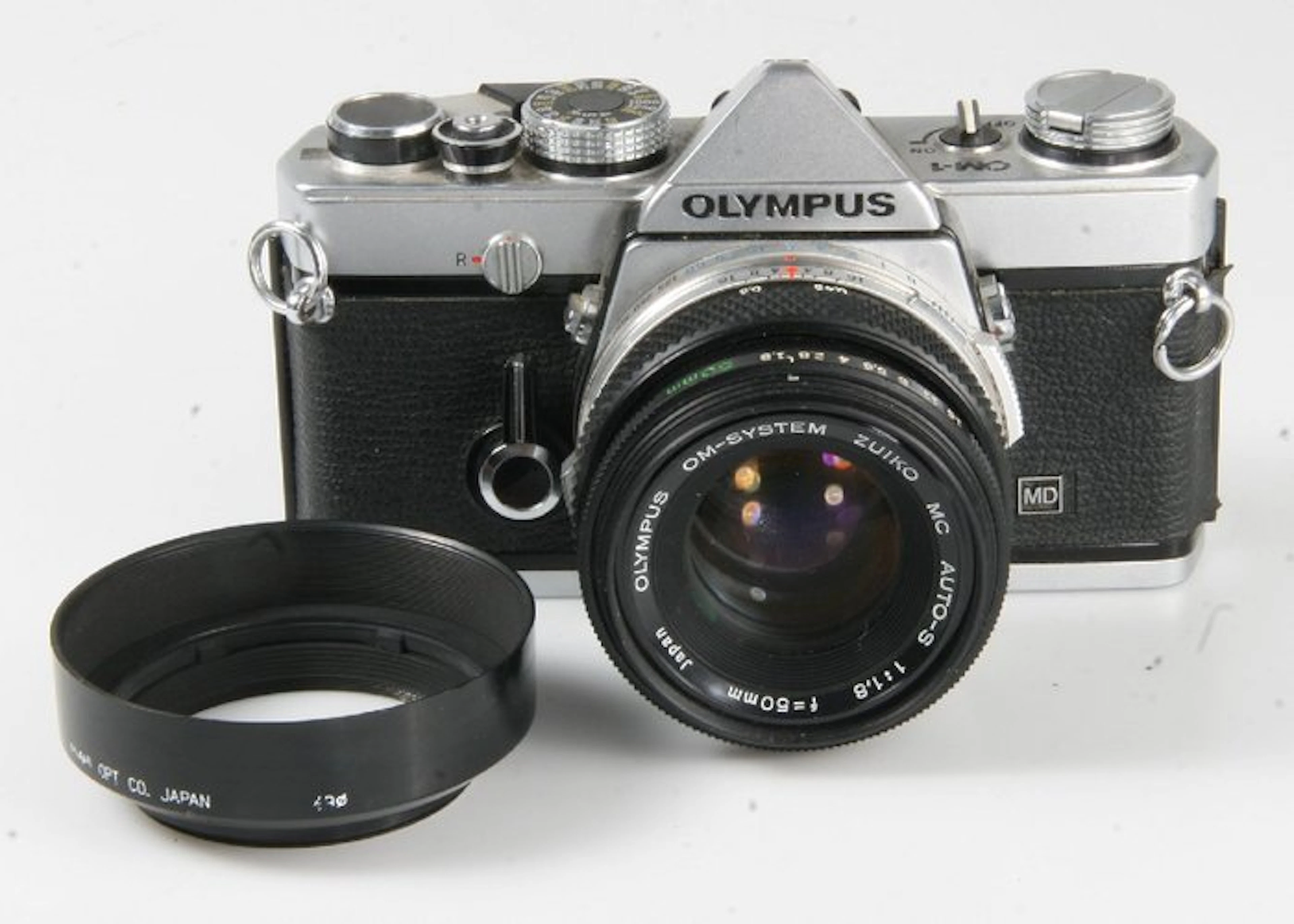 Olympus OM-1 met Zuiko 1,8/50mm + hood | Single lens reflex camera (SLR)