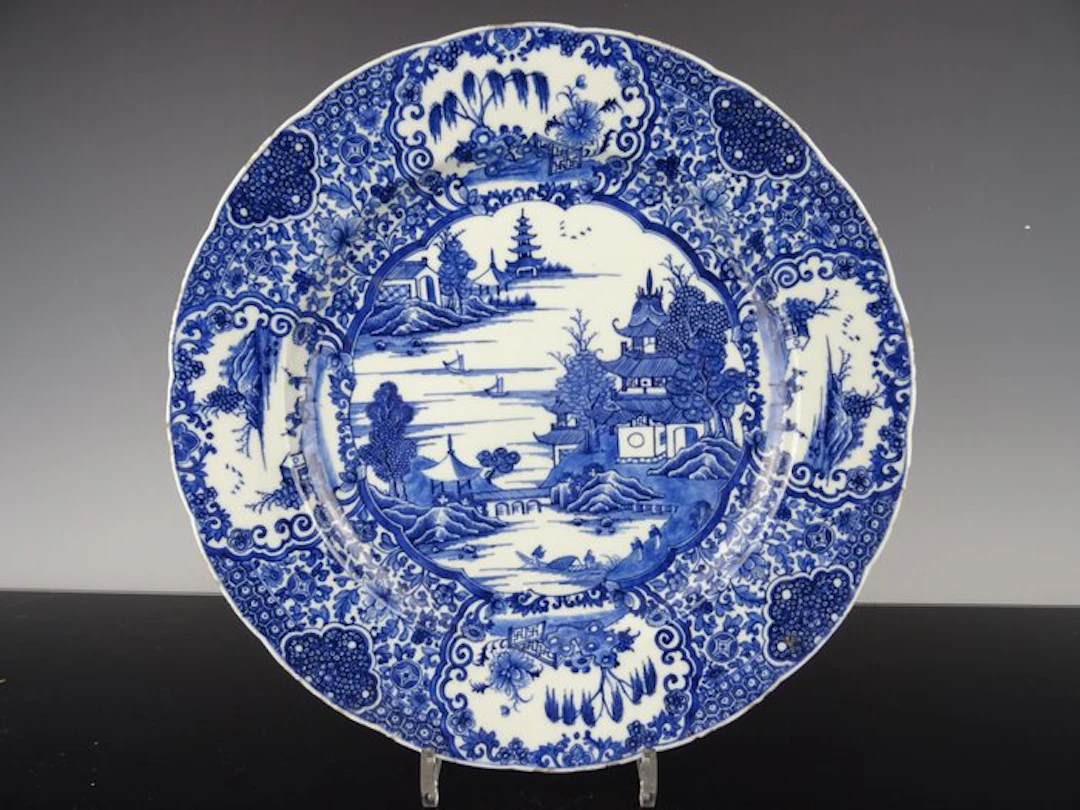 Dish - Porcelain - Qianlong 1736-1795