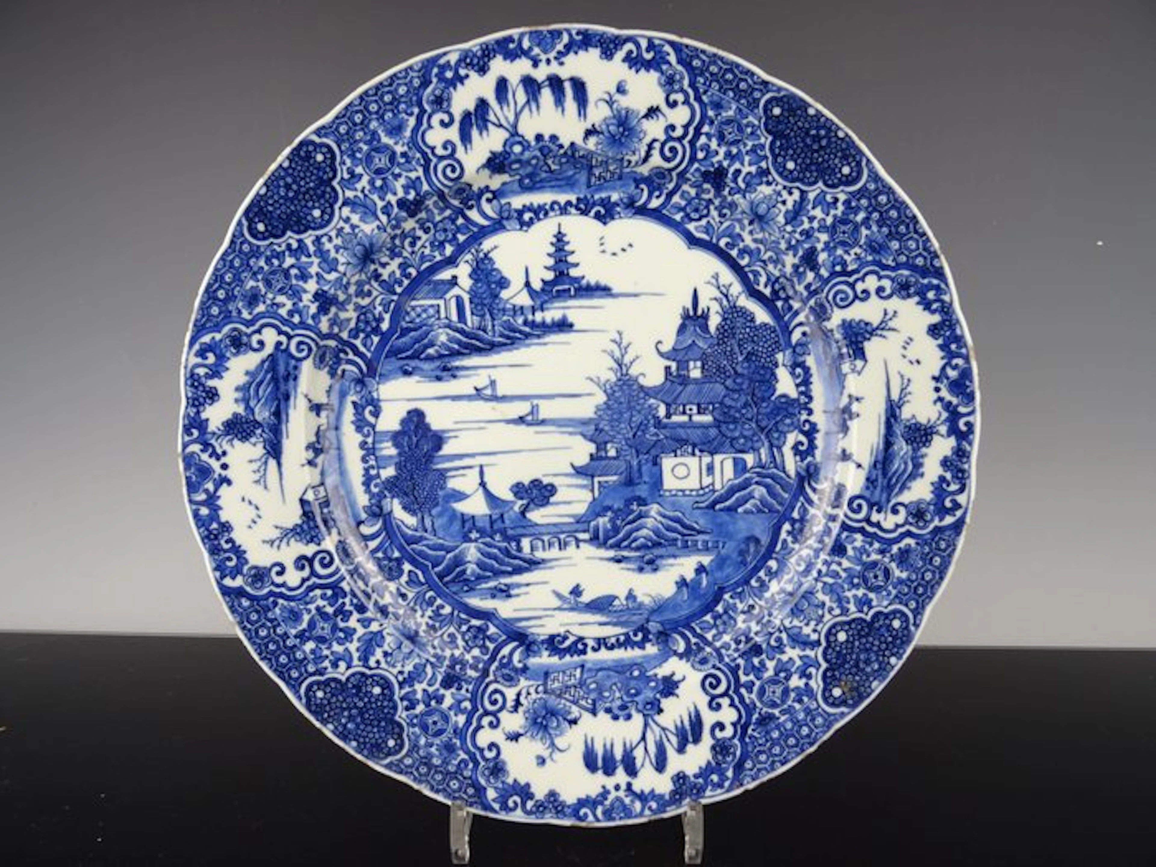 Dish - Porcelain - Qianlong 1736-1795