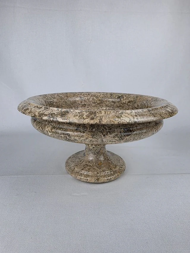 Stem cup - Fossil Marble - Neoclassical Sculpture